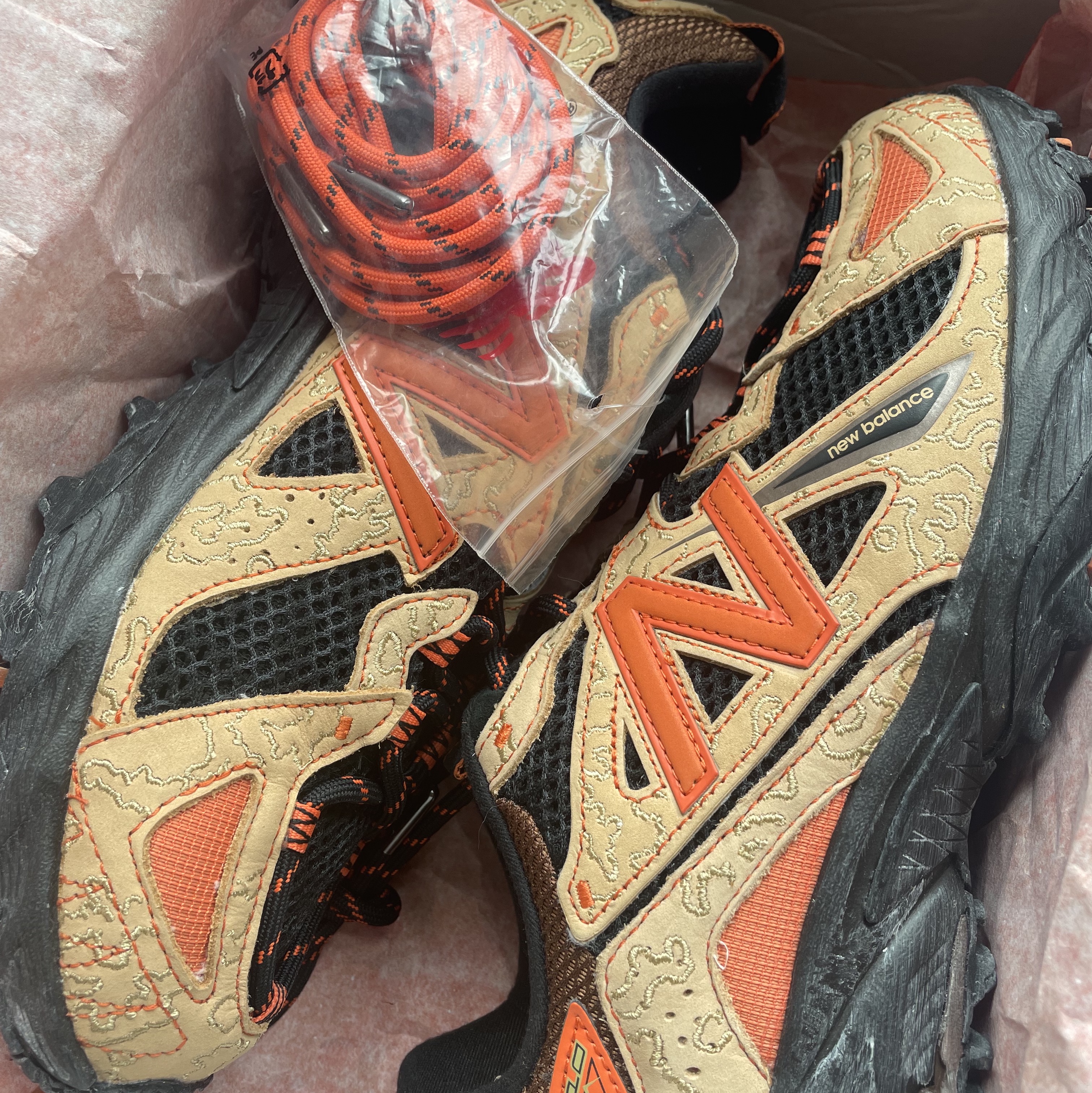 New Balance x Joe Freshgoods Beneath the Surface 610 Lil Desert Brown - D Standard 착용 스타일