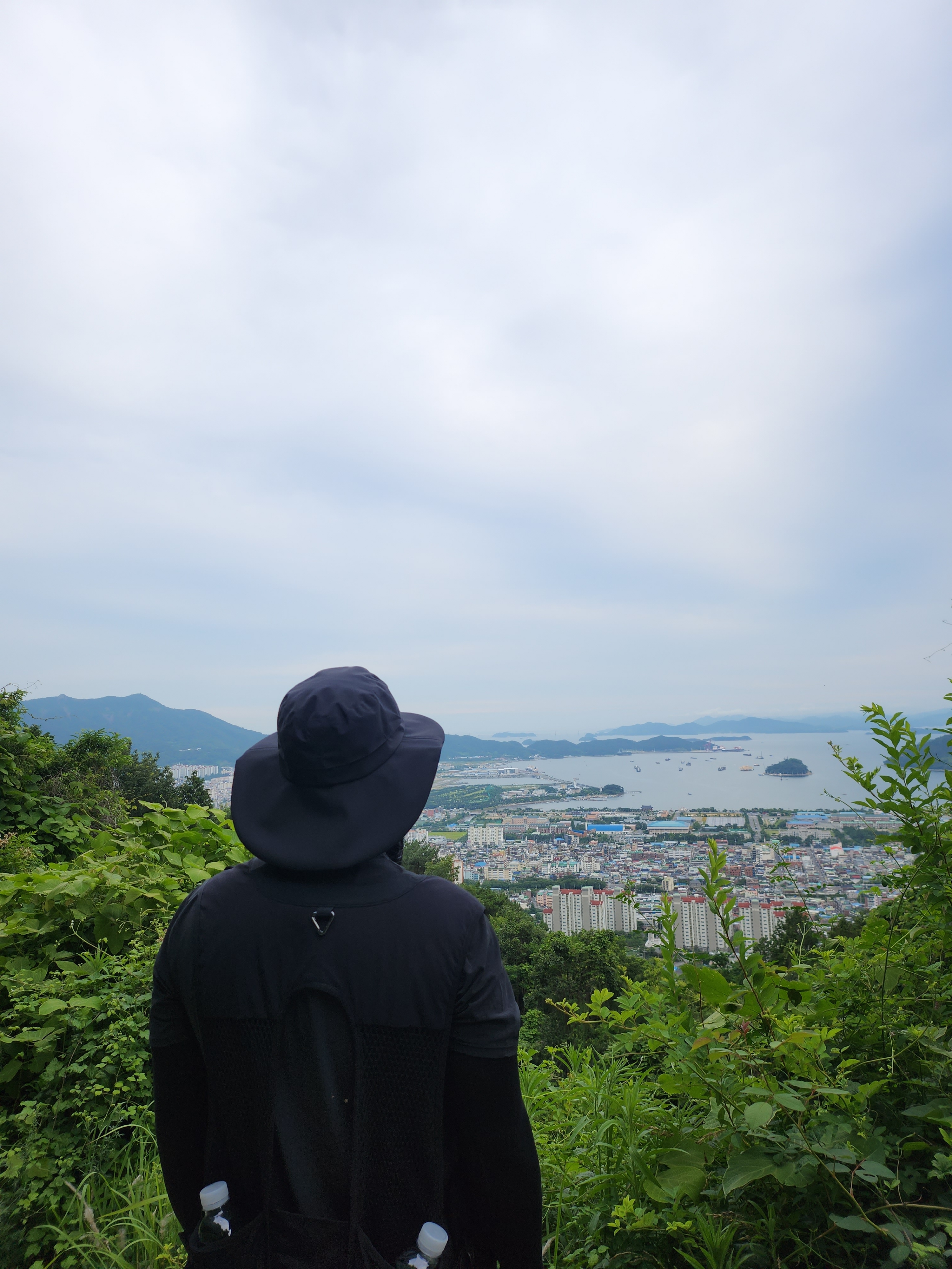 Nike ACG Buttles Vest Black - US/EU, Nike NRG ACG Storm-Fit Bucket Hat Black 착용 스타일 - 2