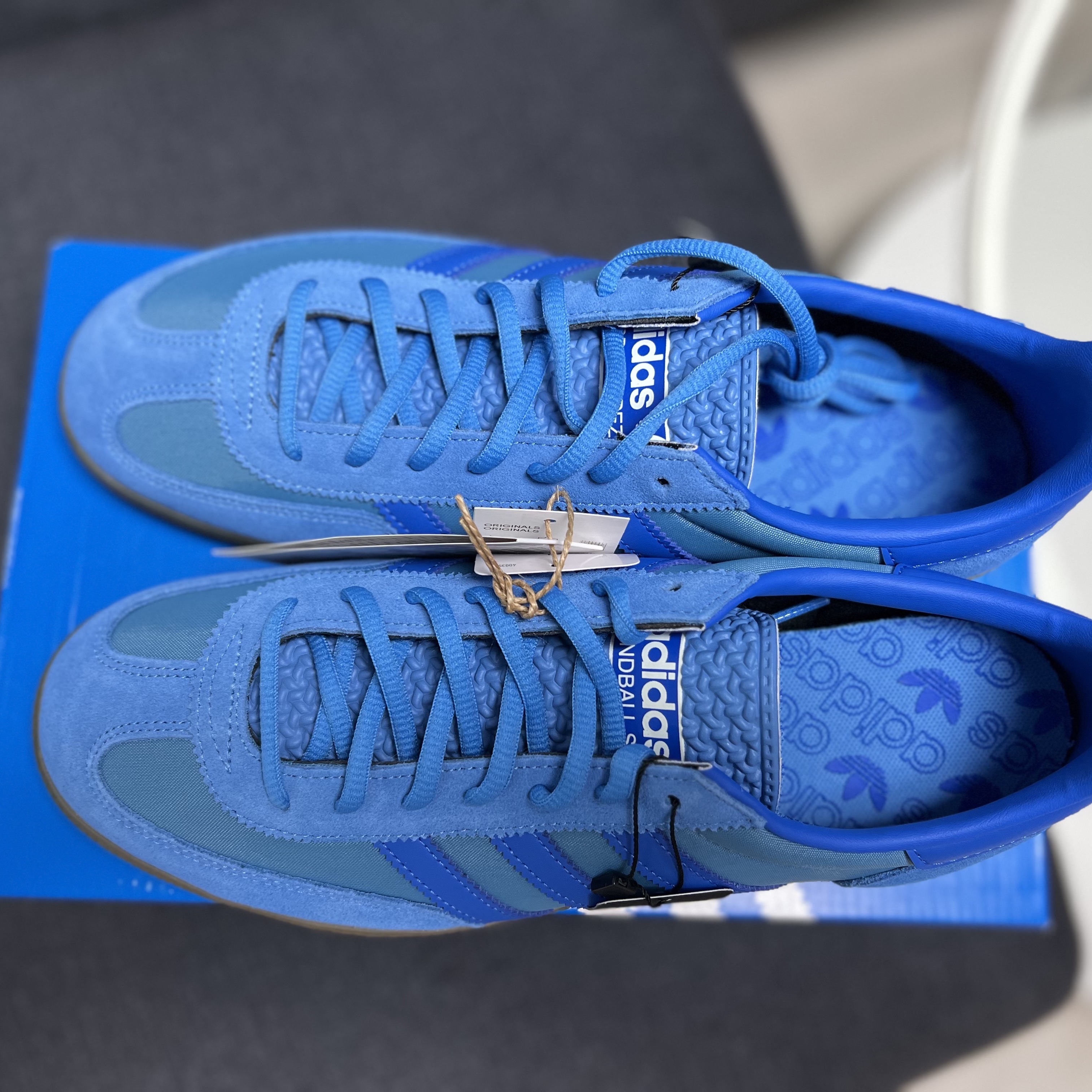 Adidas Spezial Handball Pulse Blue Bright Royal 착용 스타일 - 2