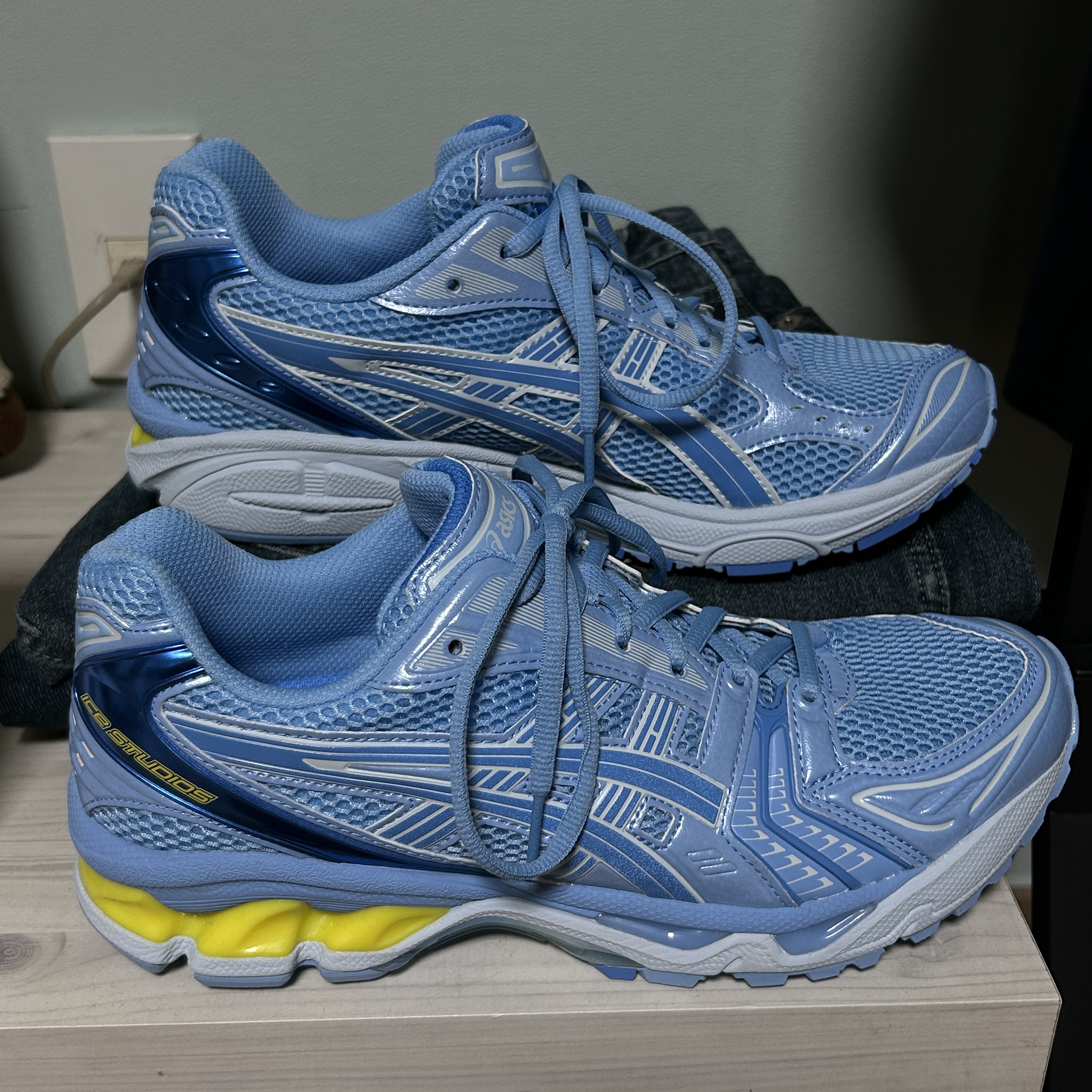 Asics x Ice Studios Gel-Kayano 14 Blue Bell 착용 스타일 - 2