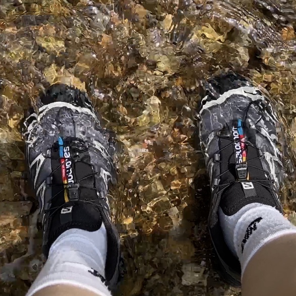 Salomon XT-6 Gore-Tex Black Ebony 착용 스타일