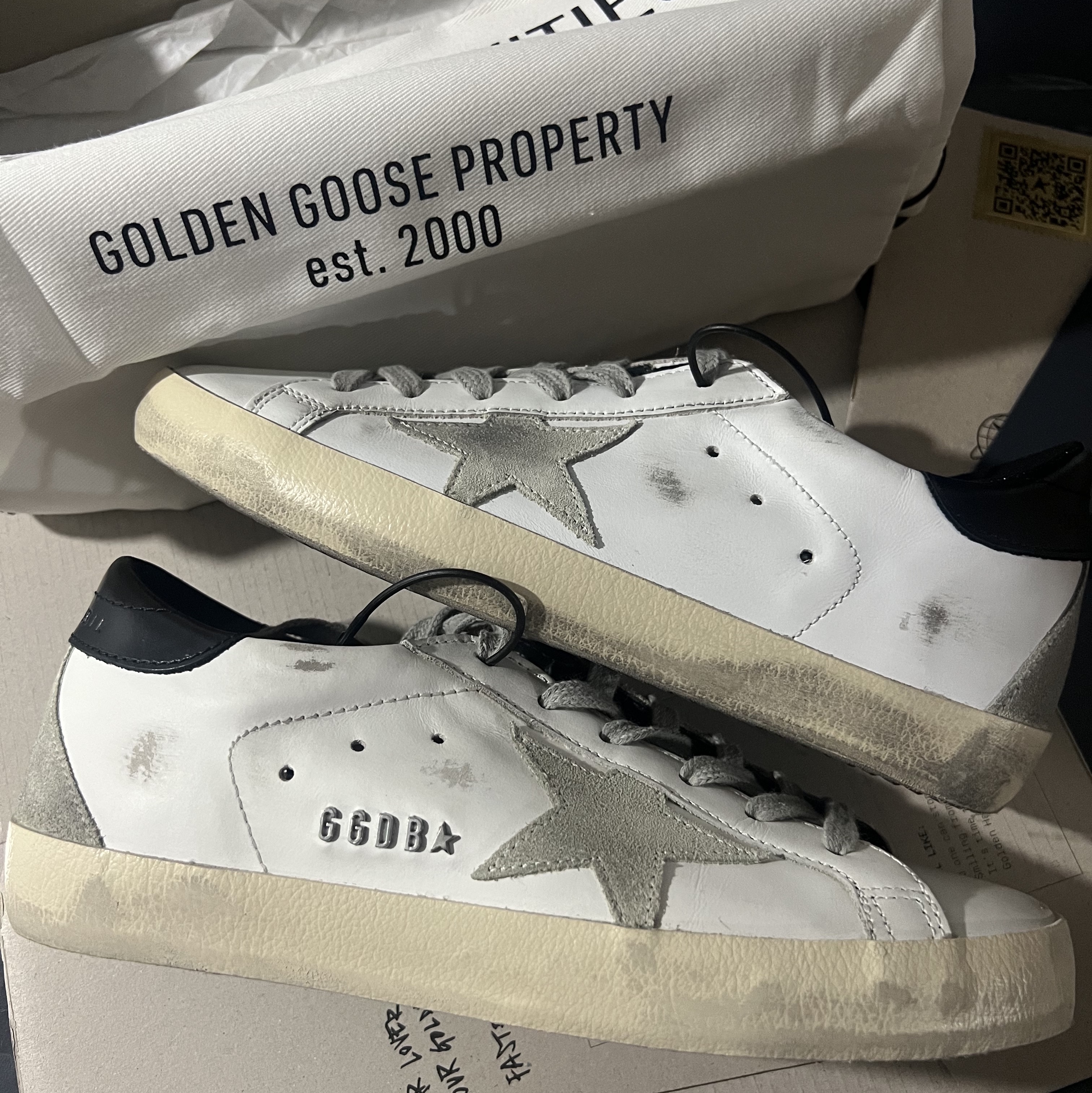 (W) Golden Goose Superstar White Black Heel Tab Sneakers 착용 스타일