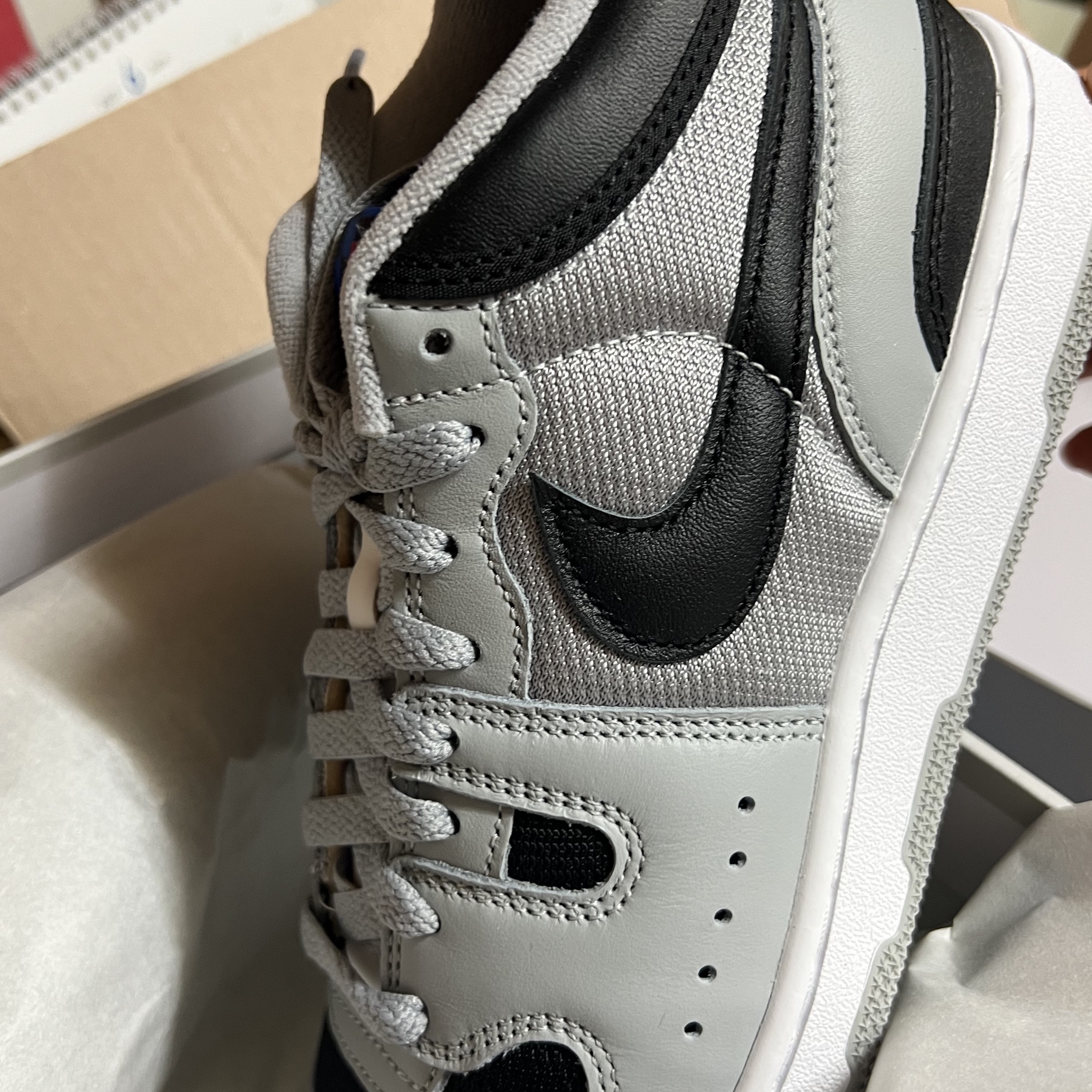 Nike Mac Attack QS SP Light Smoke Grey 착용 스타일