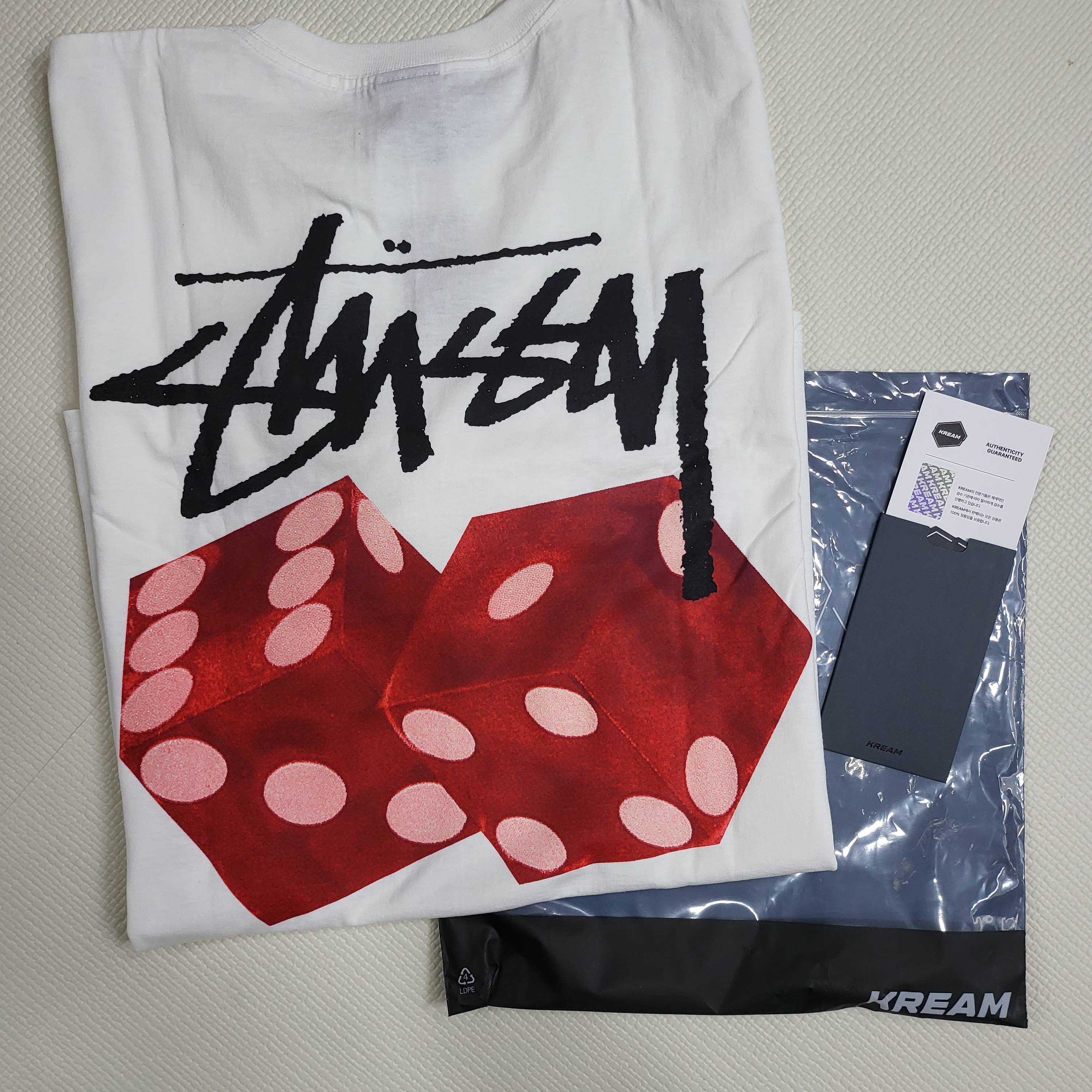 Stussy Diced Out T-Shirt Black, Stussy Diced Out T-Shirt White 착용 스타일 - 2