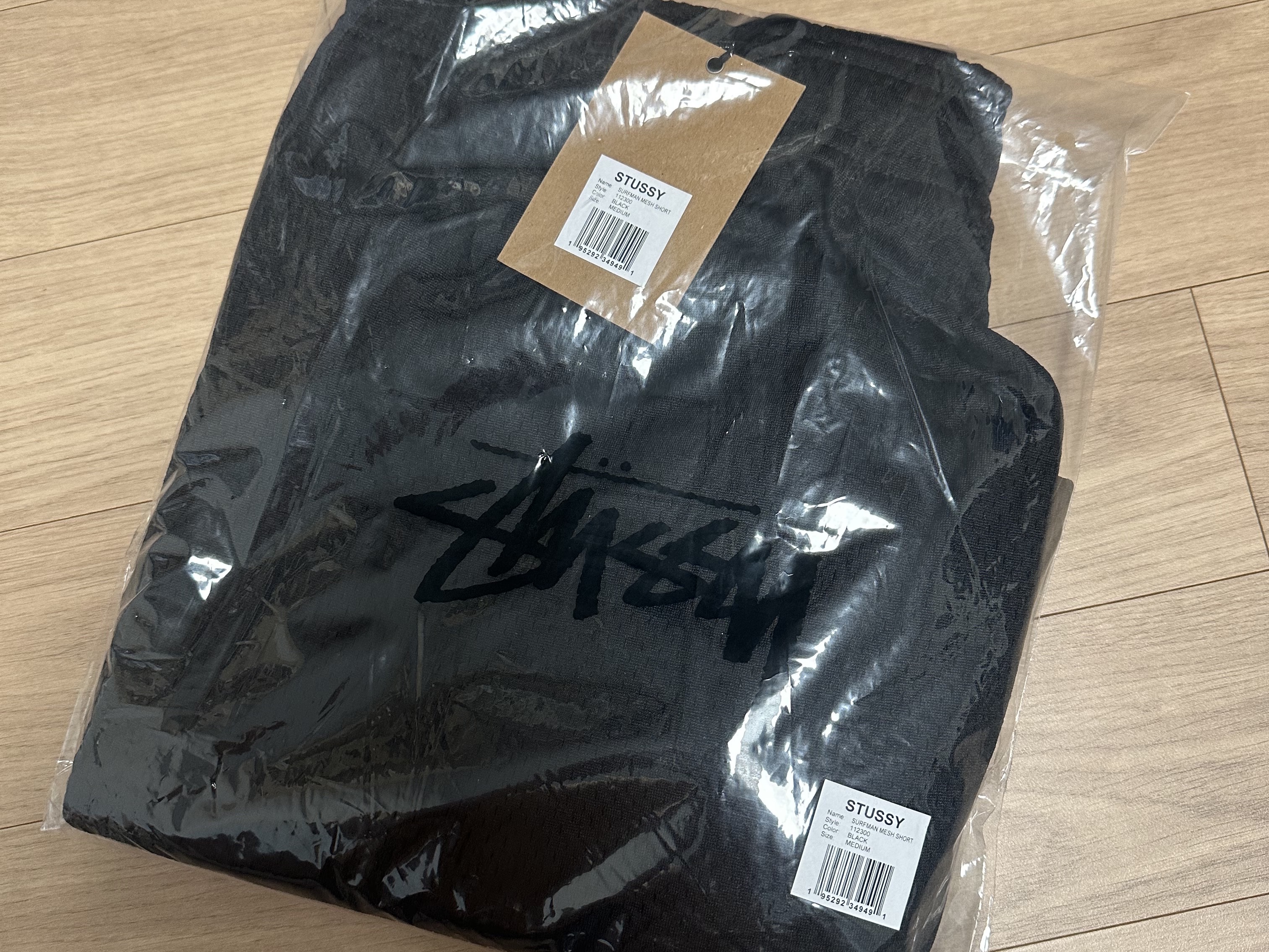 Stussy Surfman Mesh Shorts Black 착용 스타일 - 2