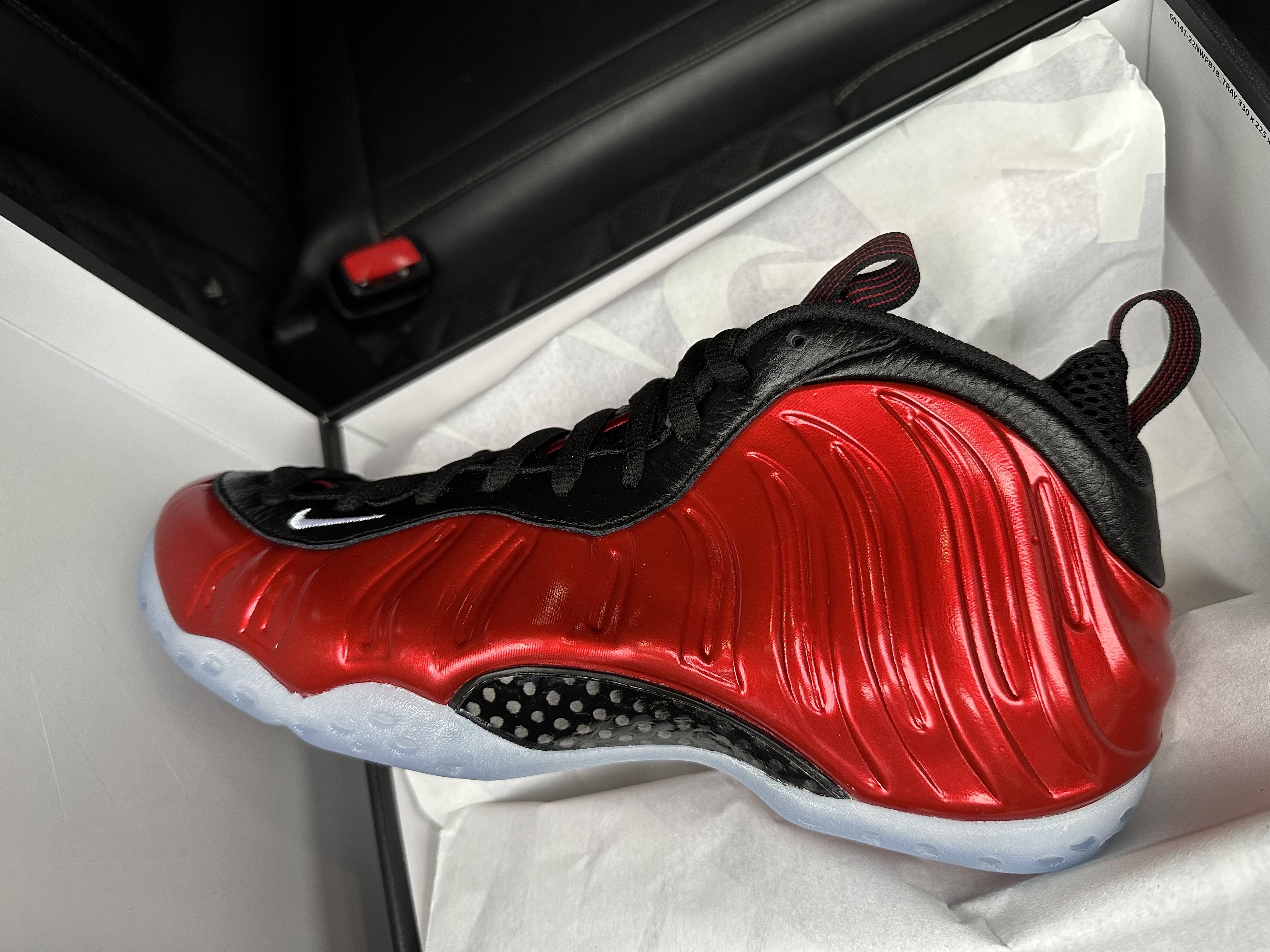 Nike Air Foamposite One Metallic Red 착용 스타일