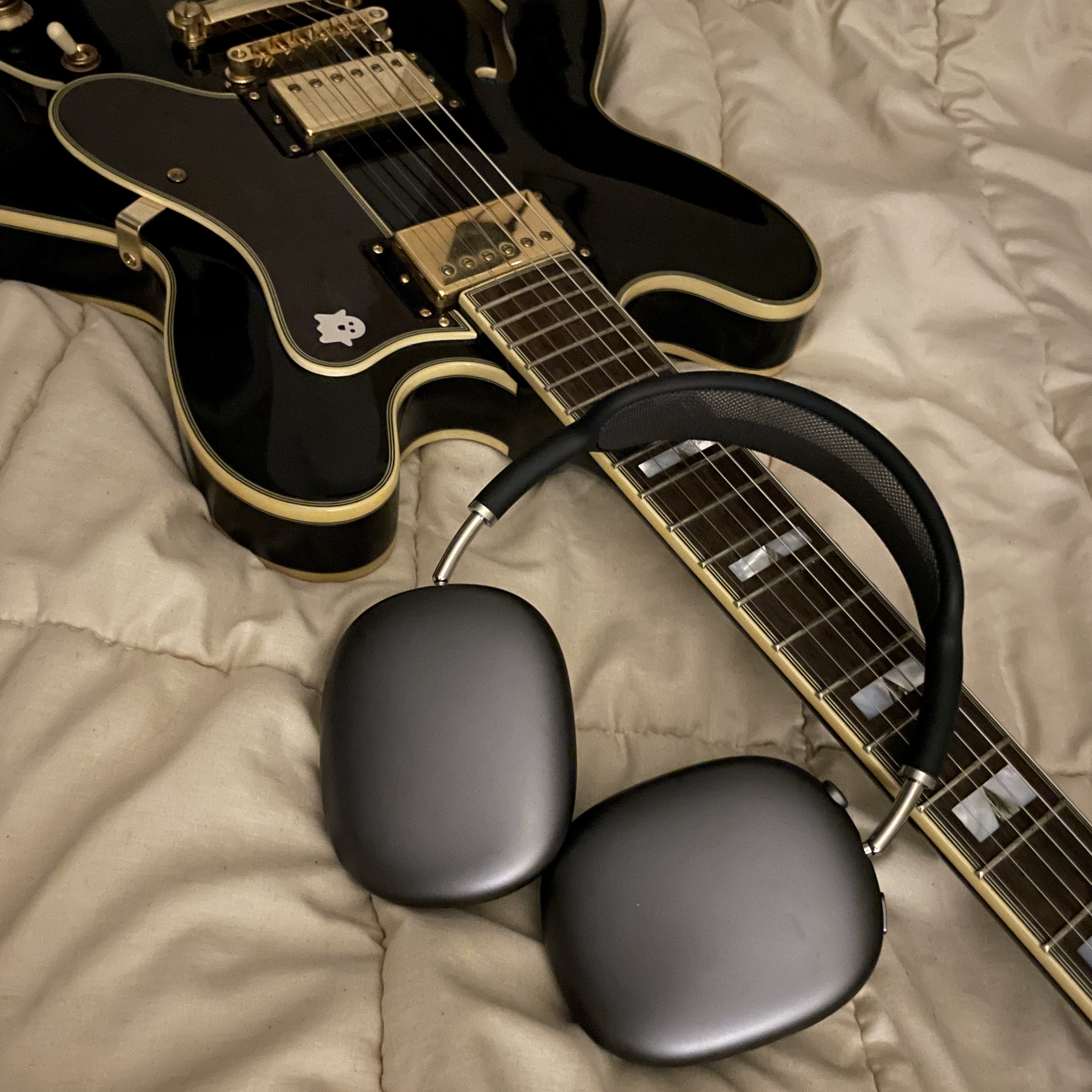 Apple AirPods Max Lightning Space Gray (Korean Ver.) 착용 스타일