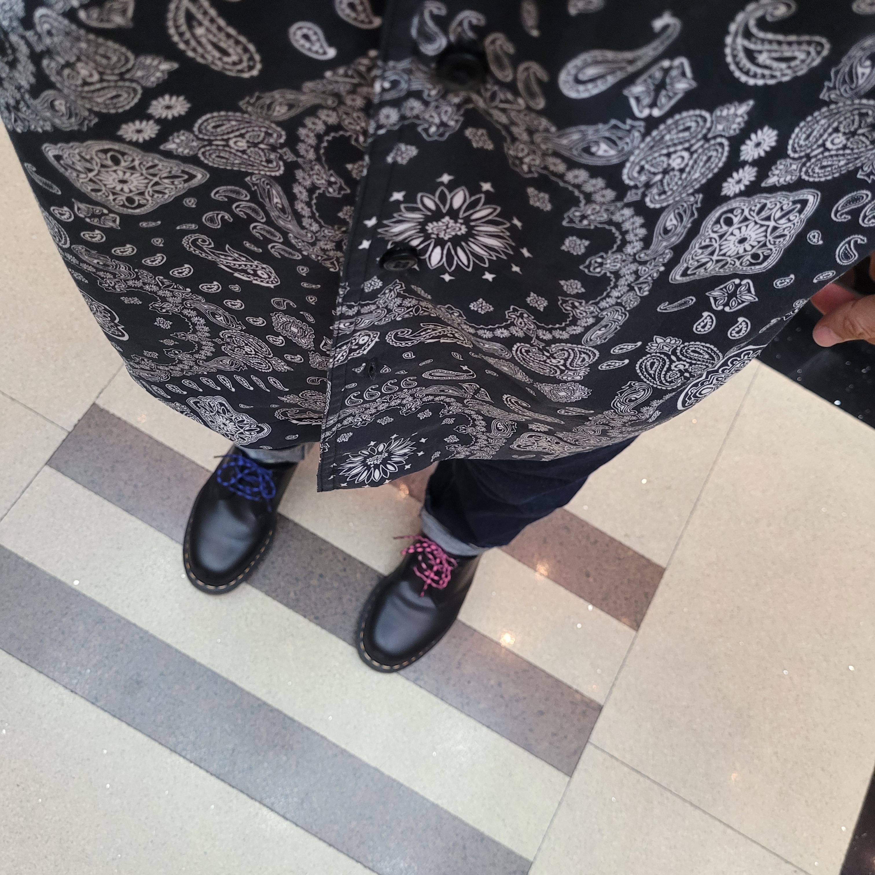 Dr. Martens x Atmos 1461 착용 스타일