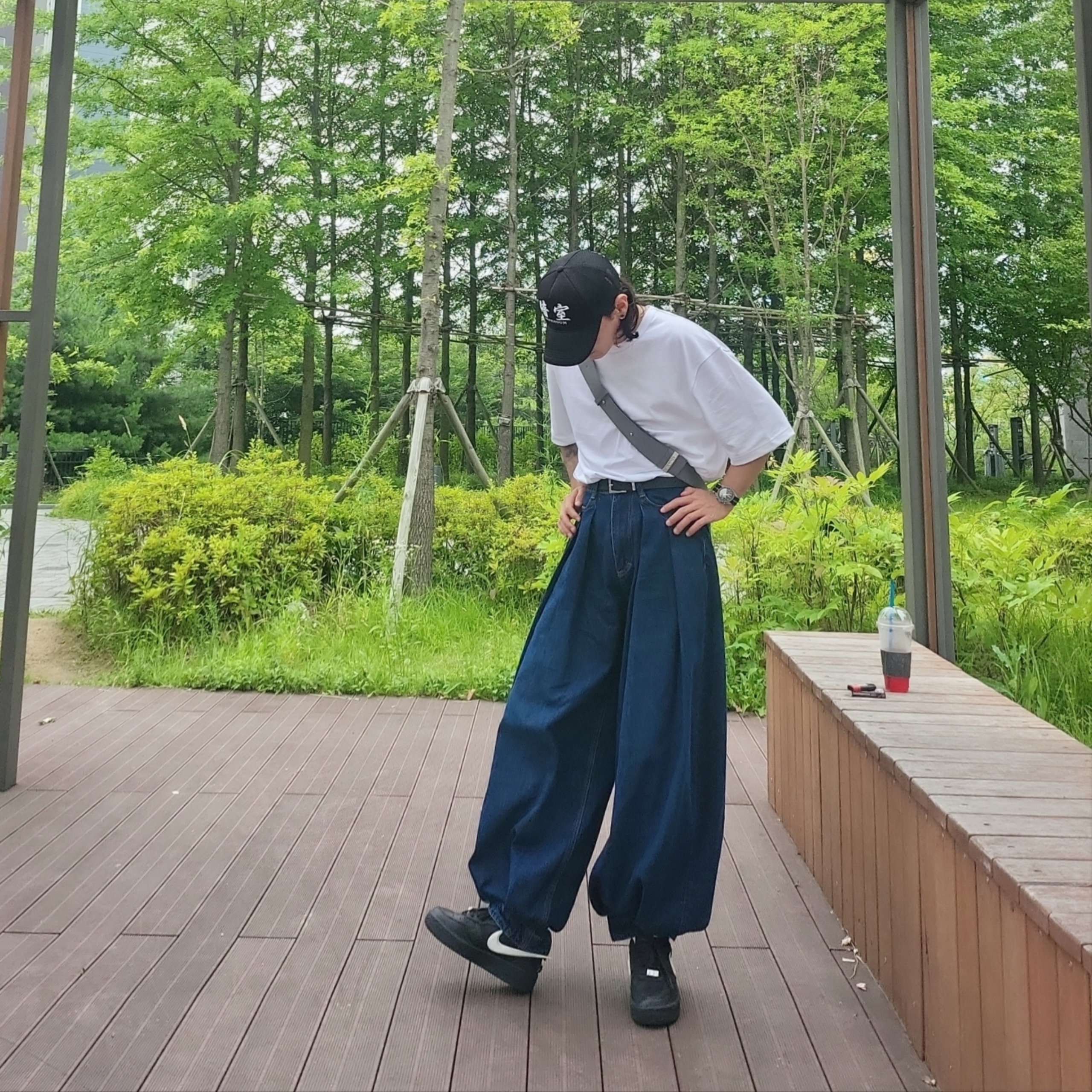 Nike x Ambush Air Force 1 Low SP Black, Zara x Ader Error Wide Leg Jeans Blue 착용 스타일