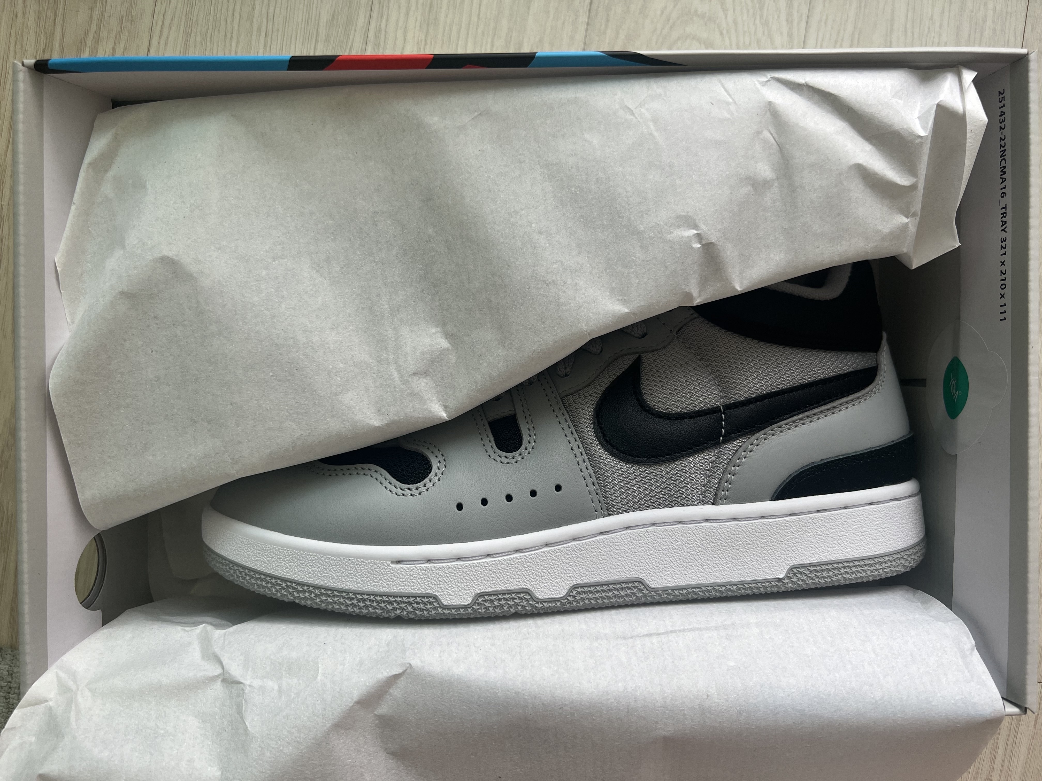 Nike Mac Attack QS SP Light Smoke Grey 착용 스타일