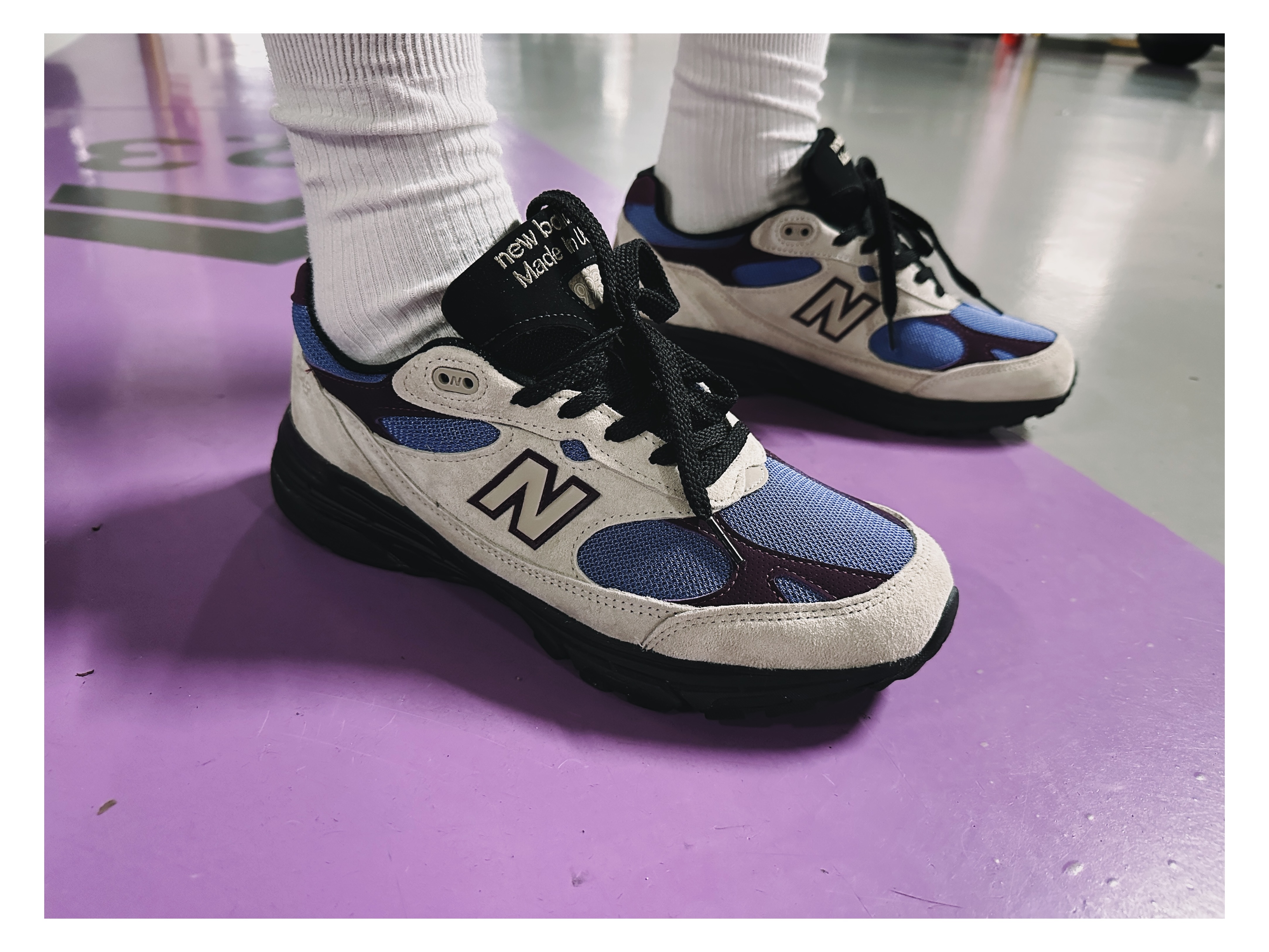 New Balance x Aime Leon Dore 993 Made in USA Taupe 착용 스타일 - 1