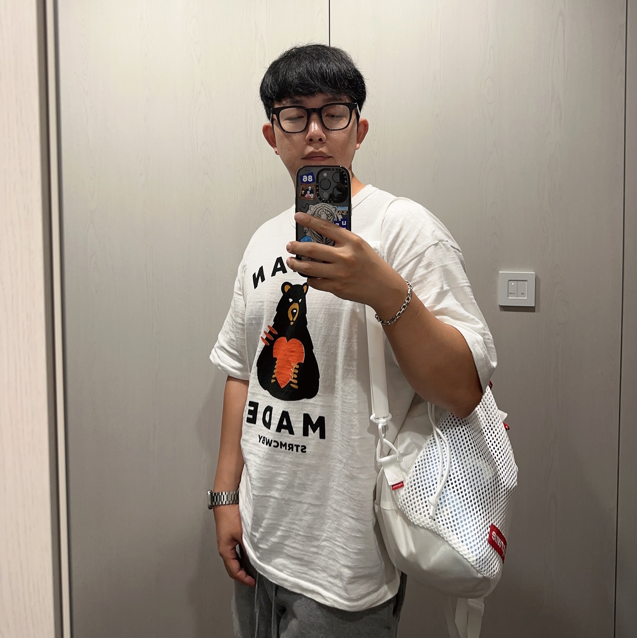 Human Made Graphic T-Shirt #13 White, Supreme Mesh Small Backpack White - 23SS 착용 스타일