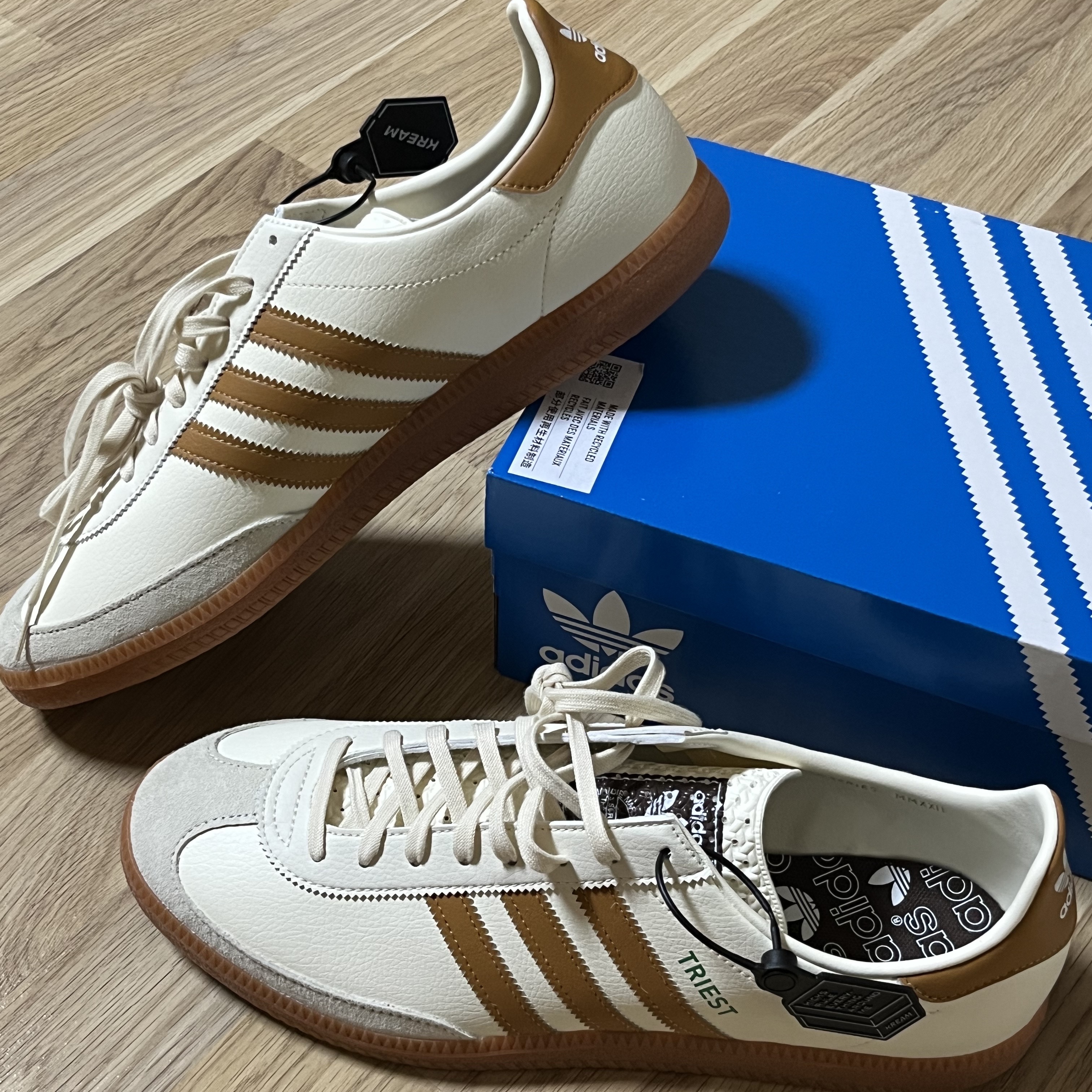 Adidas City Series Triest Cream White 착용 스타일
