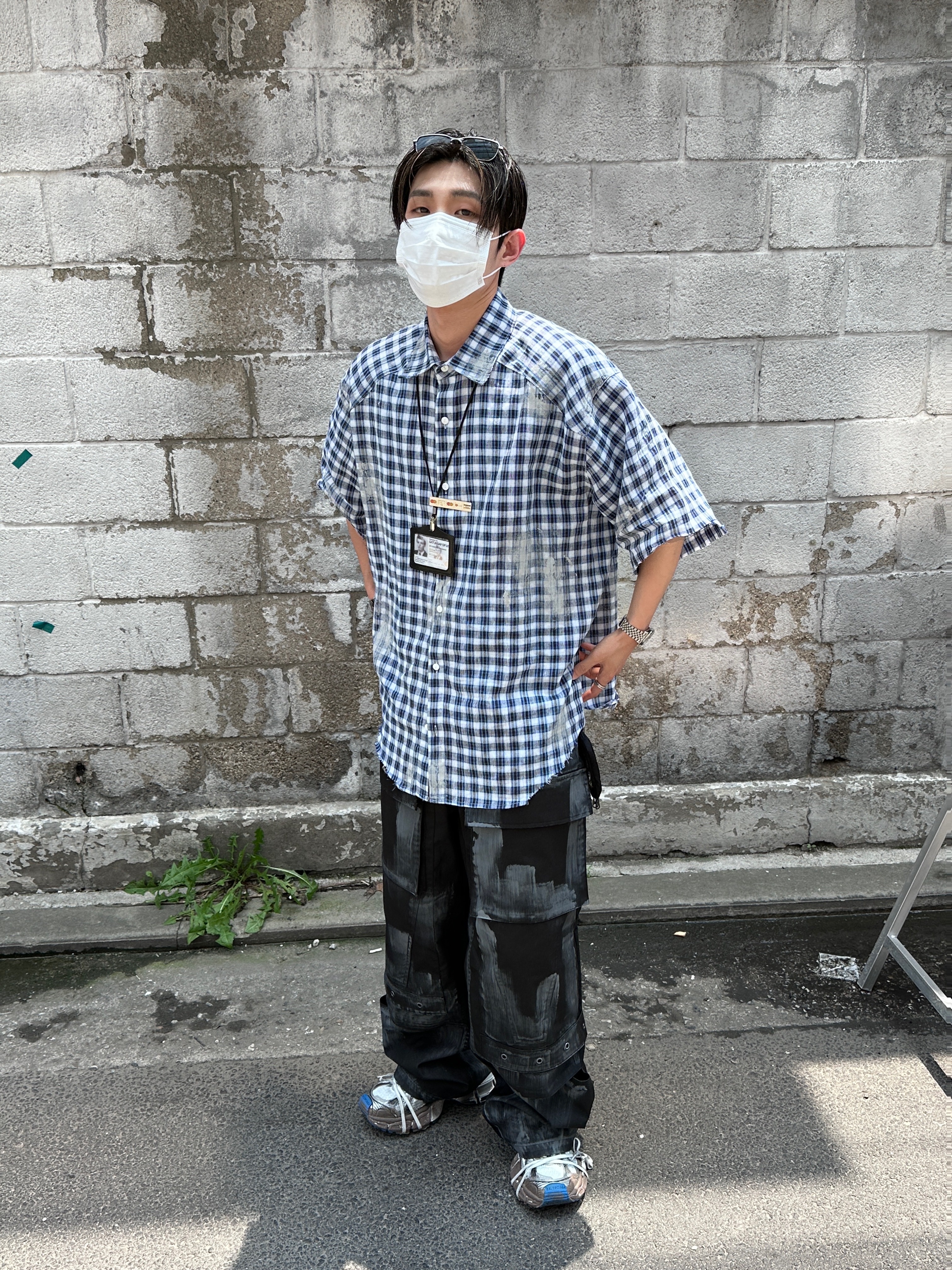 Balenciaga 3XL Sneakers Worn Out Grey White Blue, Human Made Duck Keyring Silver 착용 스타일 - 1