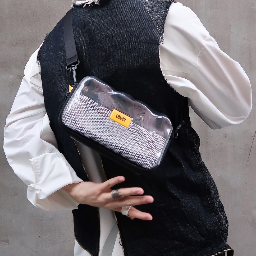 CRASH BAGGAGE Mini Icon Clear 착용 스타일