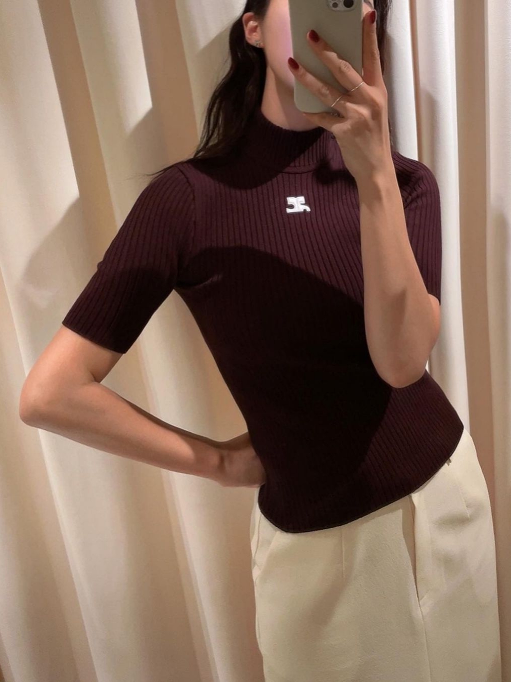 (W) Courreges Reedition Knit Top Short Sleeves Cherry Red, (W) Courreges Reedition Knit Top Short Sleeves Pale Yellow 착용 스타일