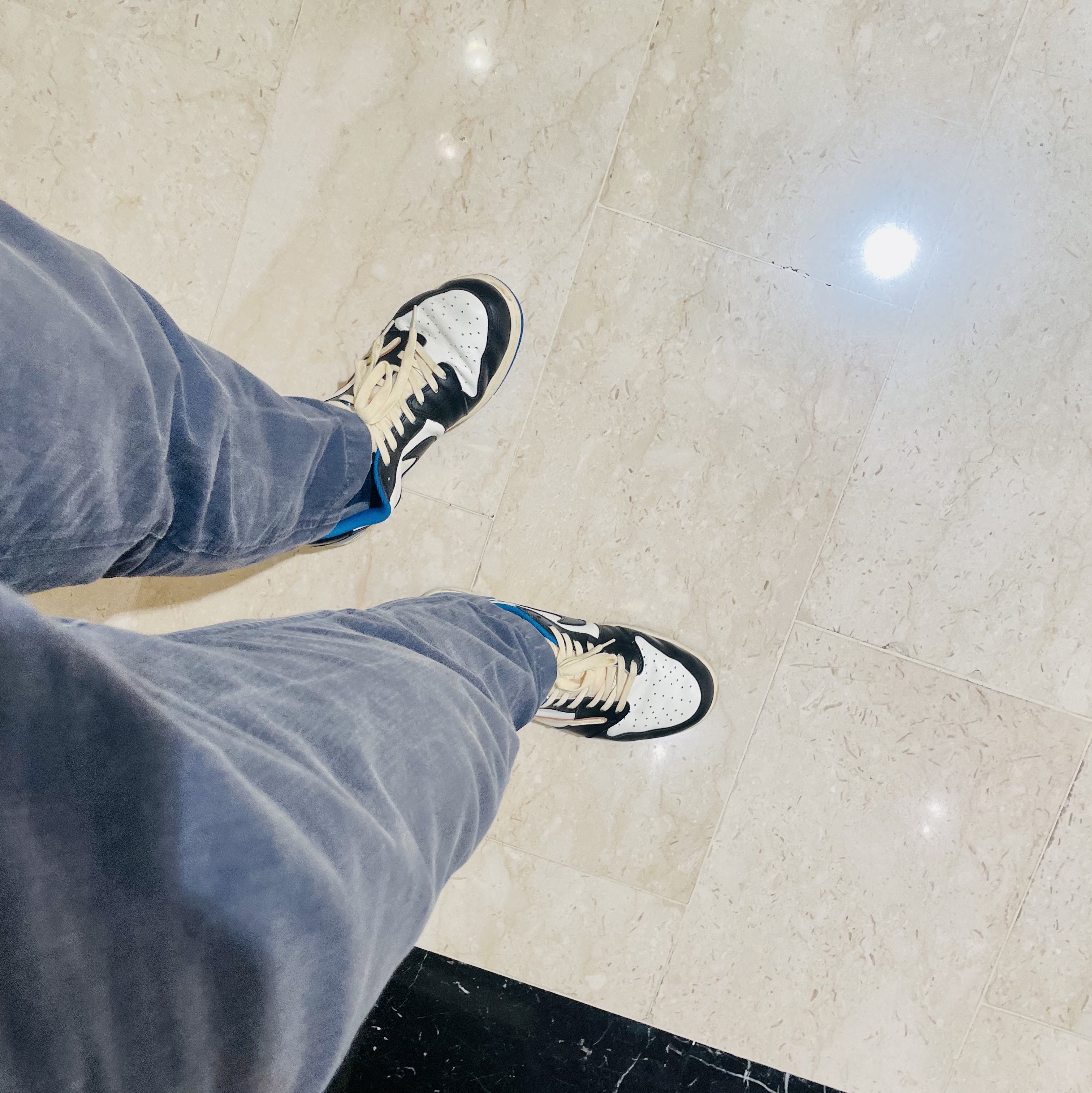 Jordan 1 x Travis Scott x Fragment Retro Low OG SP Military Blue 착용 스타일