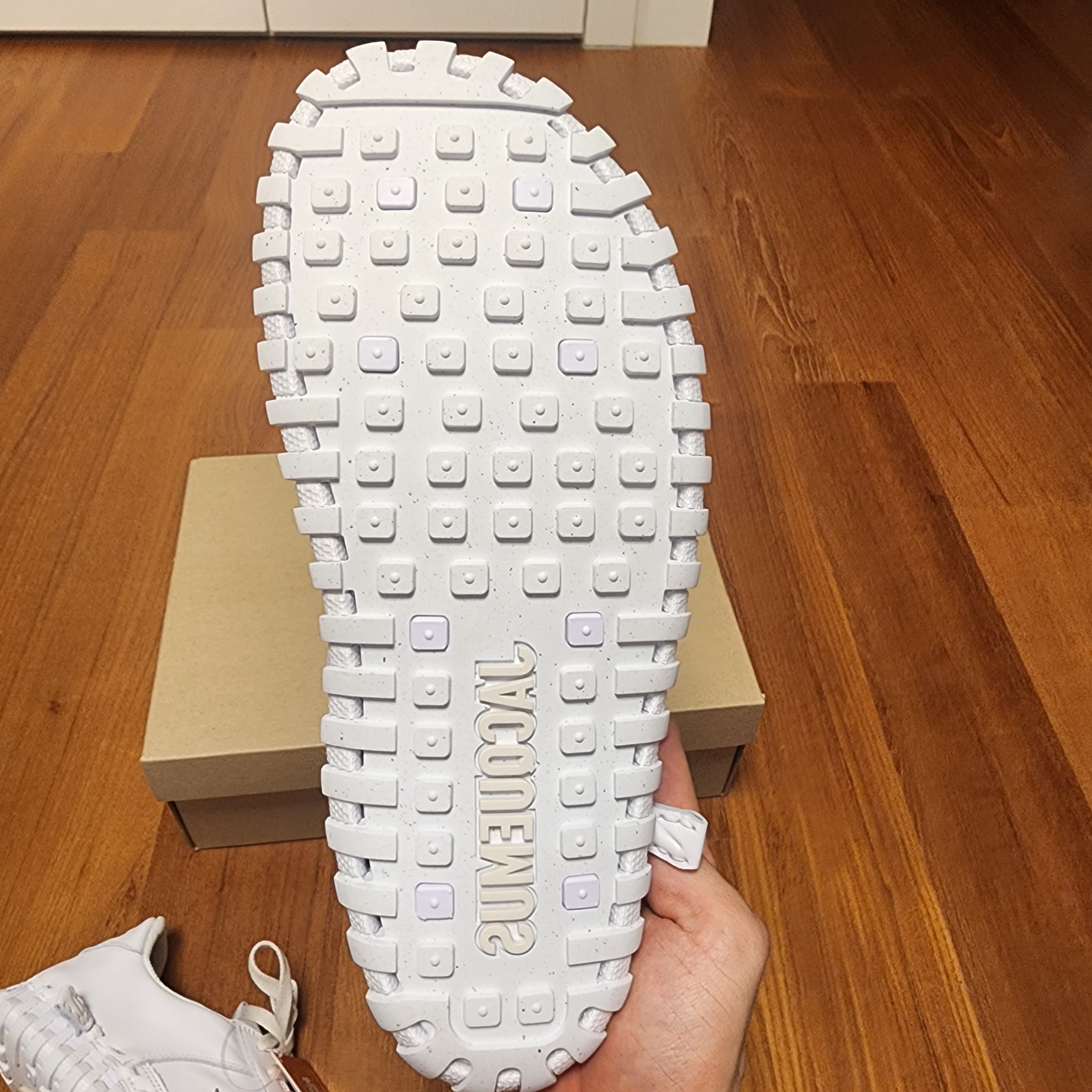 Nike x Jacquemus J Force 1 Low LX SP White 착용 스타일 - 5