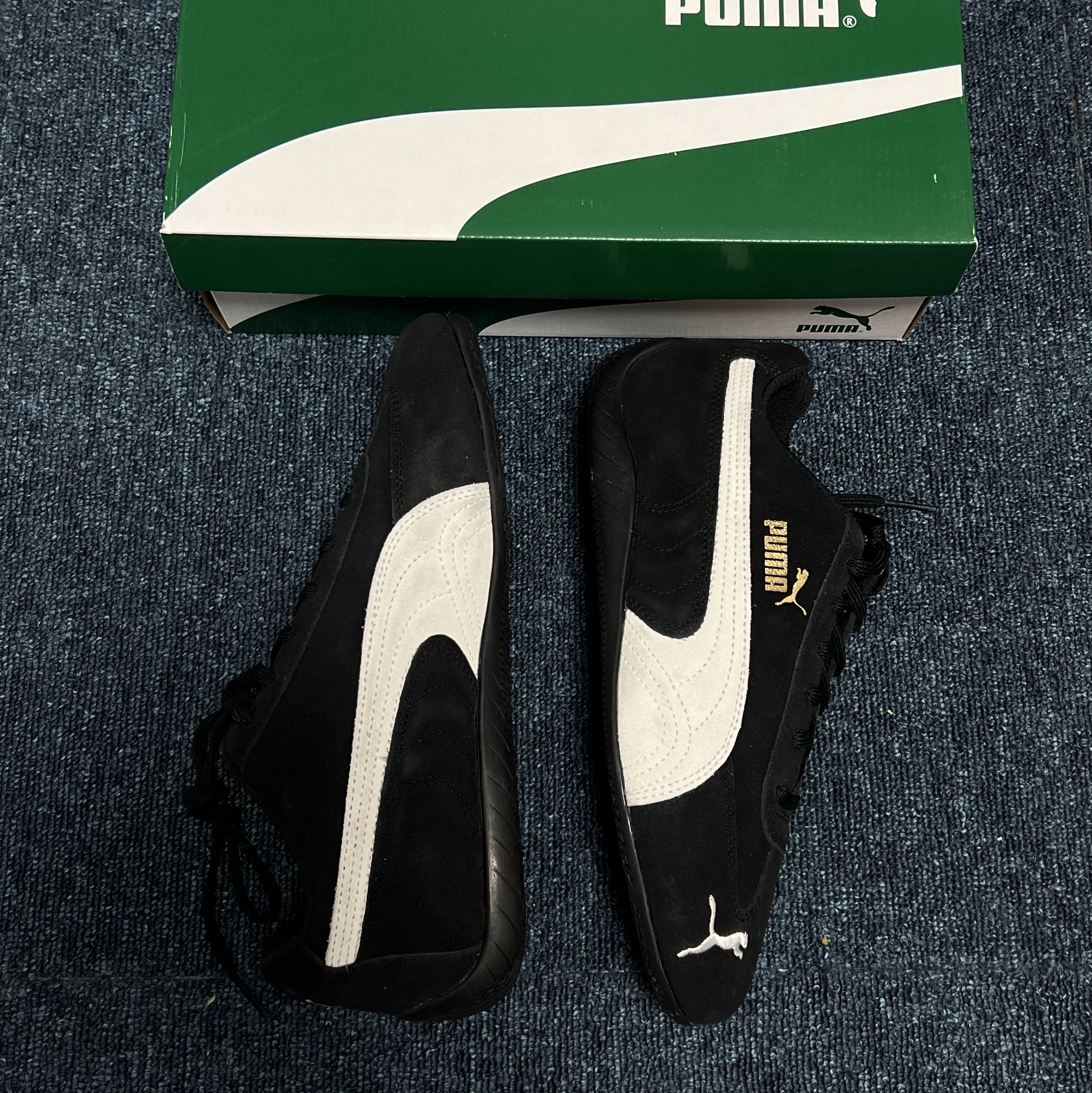 Puma Speedcat LS Black White 착용 스타일 - 1