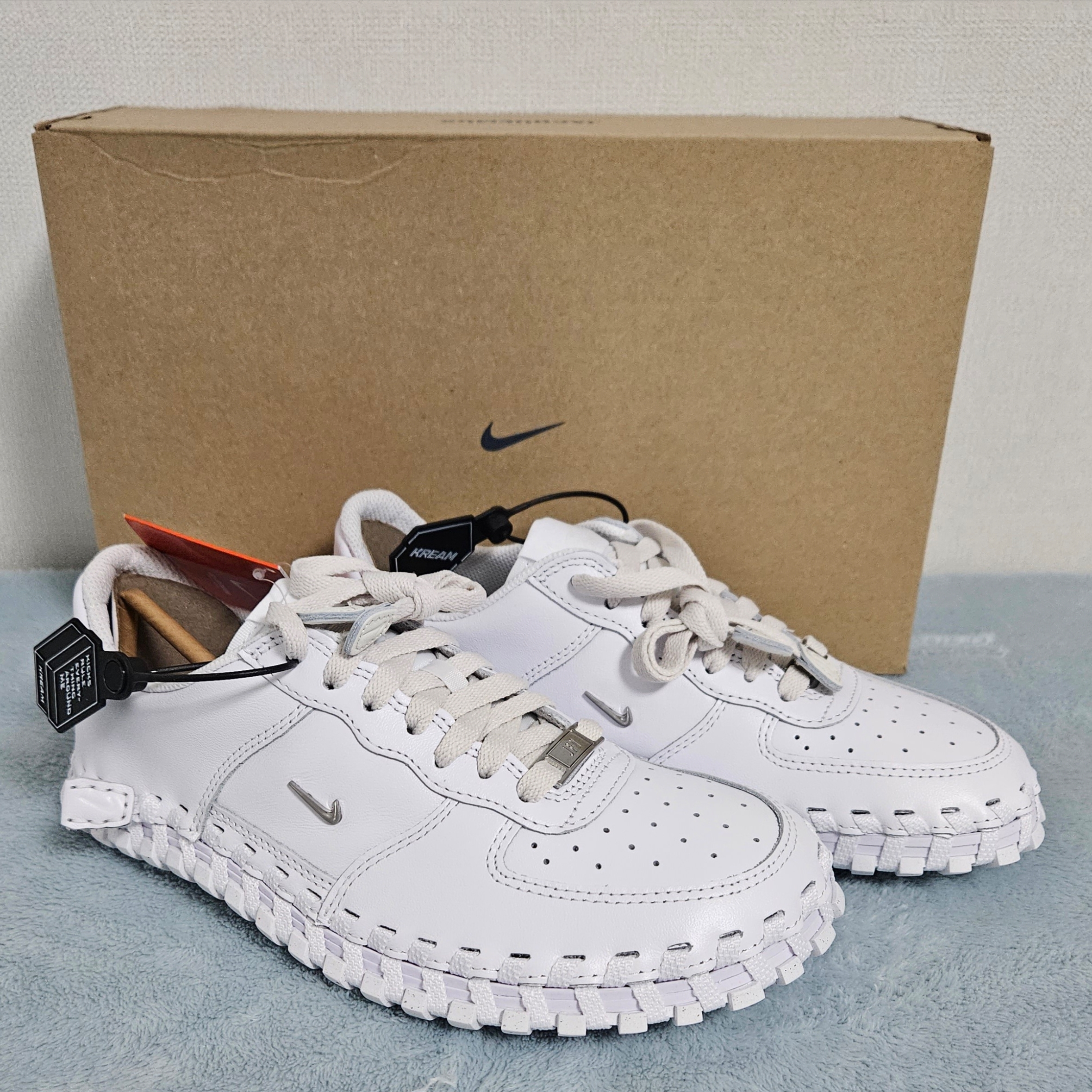Nike x Jacquemus J Force 1 Low LX SP White 착용 스타일 - 2