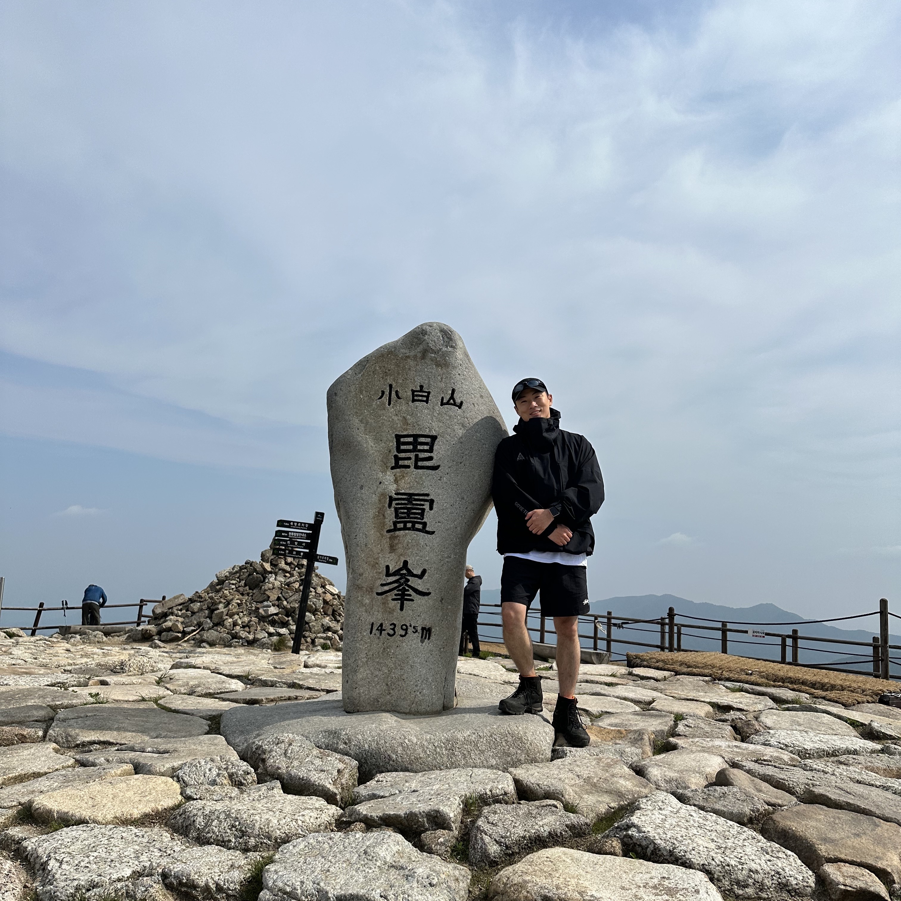 Stussy Stock Water Shorts Black, Nike ACG Gore-Tex Jacket Black - US/EU 착용 스타일 - 2