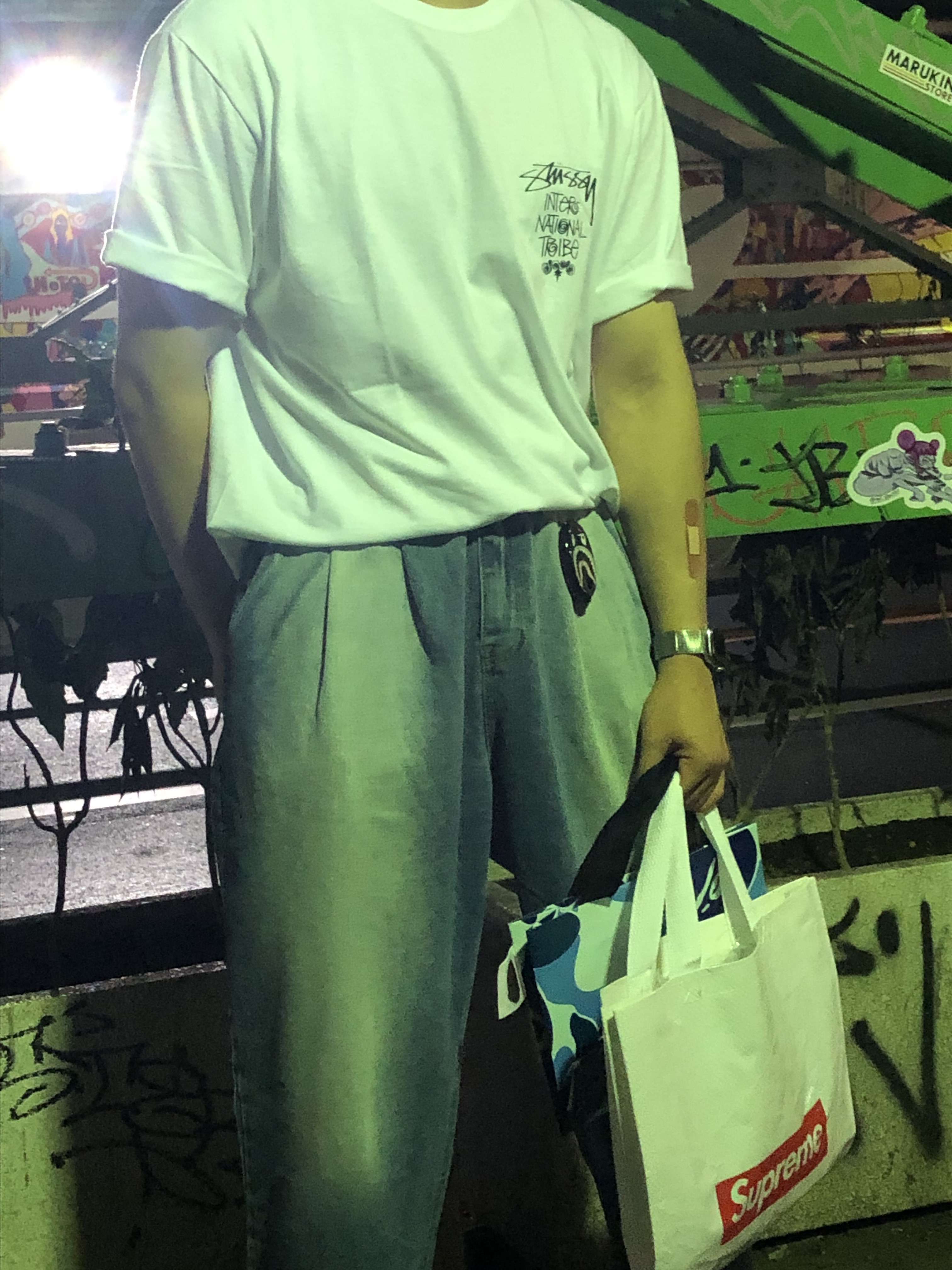 Stussy Tribe Stack T-Shirt White, Nike x Stussy Benassi Slide Sail 착용 스타일 - 3