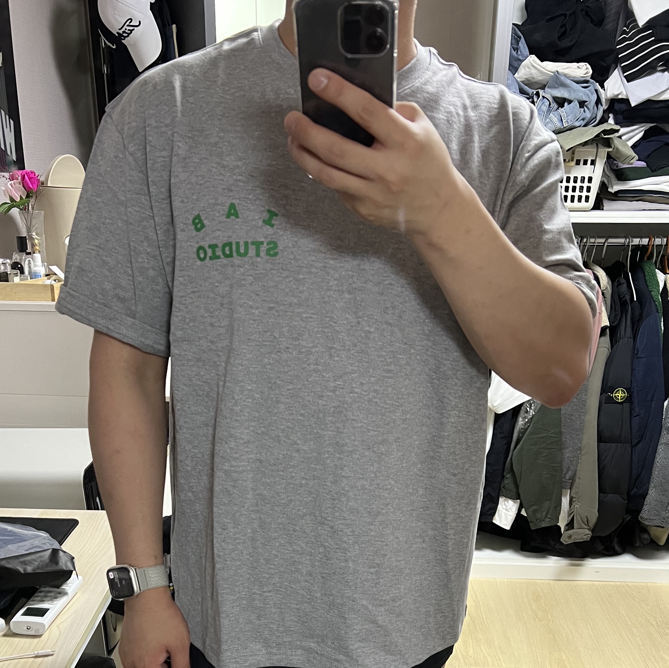 IAB Studio T-Shirt Gray Green - 22FW 착용 스타일