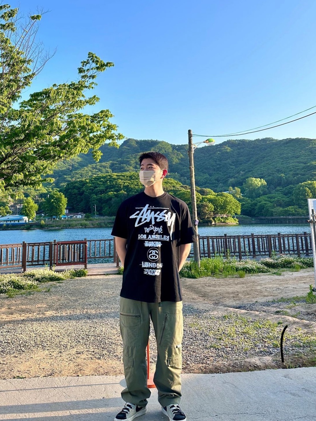 Stussy Tour T-Shirt Black 착용 스타일