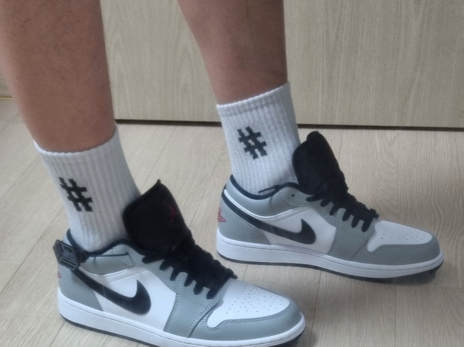 Jordan 1 Low Light Smoke Grey 착용 스타일 - 1