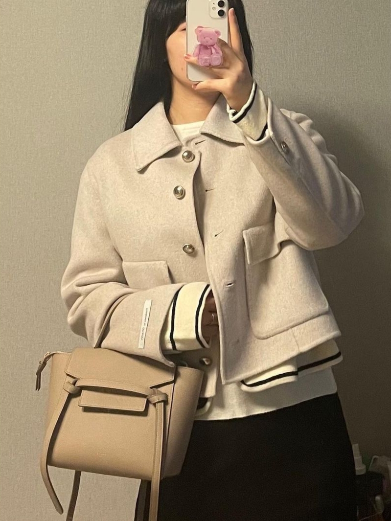Celine Nano Belt Bag in Grained Calfskin Light Taupe, Celine Nano Belt Bag in Grained Calfskin Acacia 착용 스타일