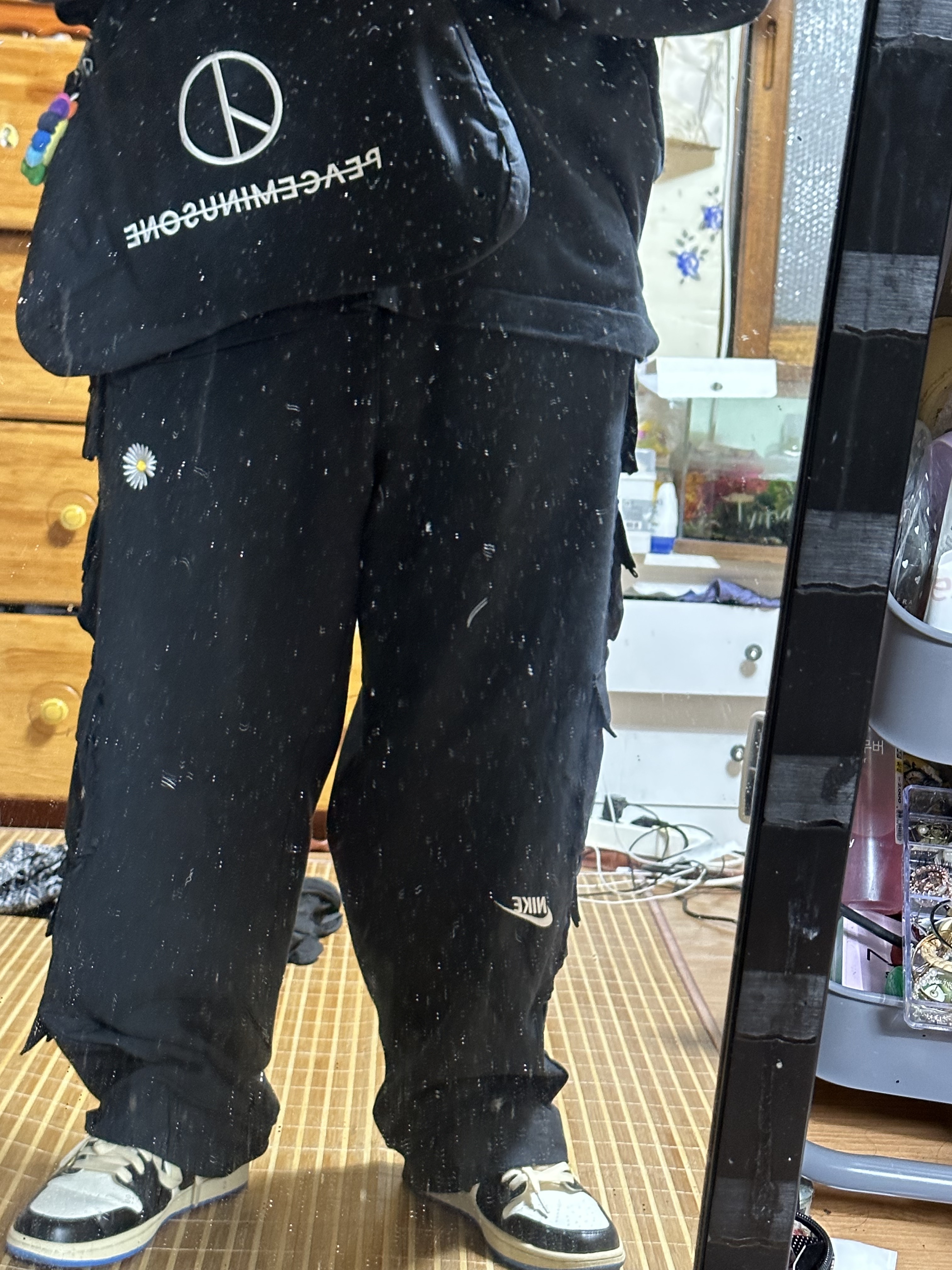 Nike x Peaceminusone Wide Pants Black (DR0096-010), Jordan 1 x Travis Scott x Fragment Retro Low OG SP Military Blue 착용 스타일