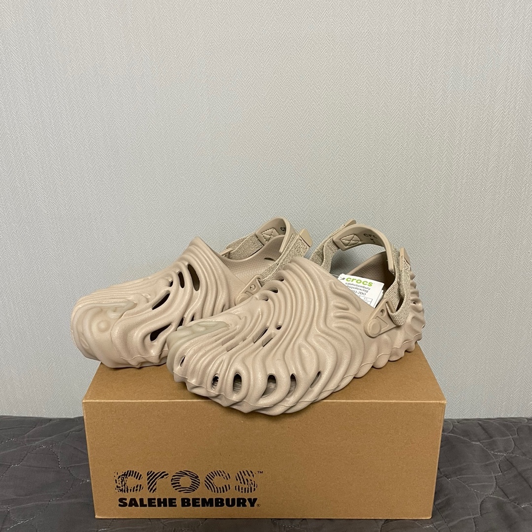 Crocs x Salehe Bembury Pollex Clog Horchata 착용 스타일