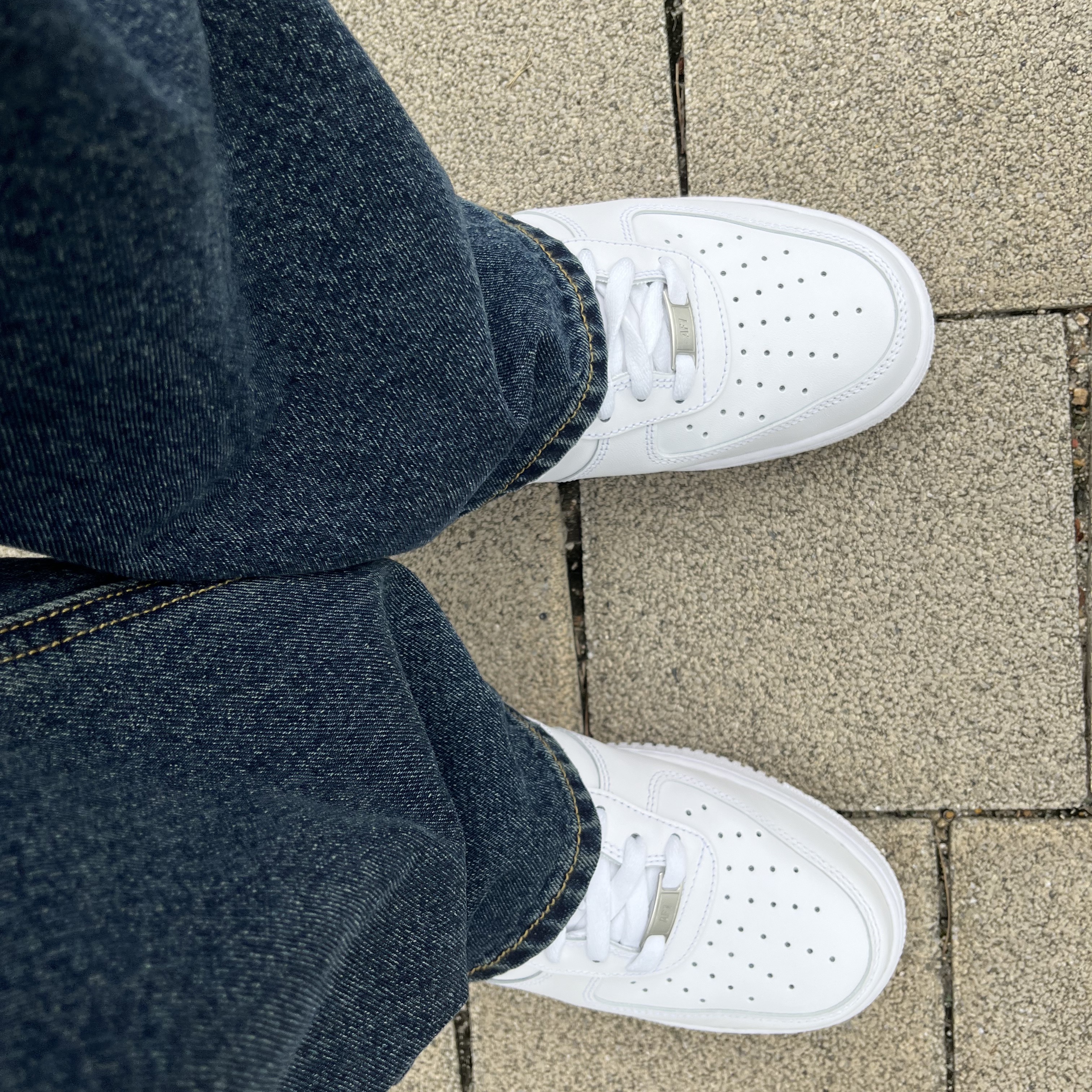 Nike Air Force 1 '07 Low White 착용 스타일