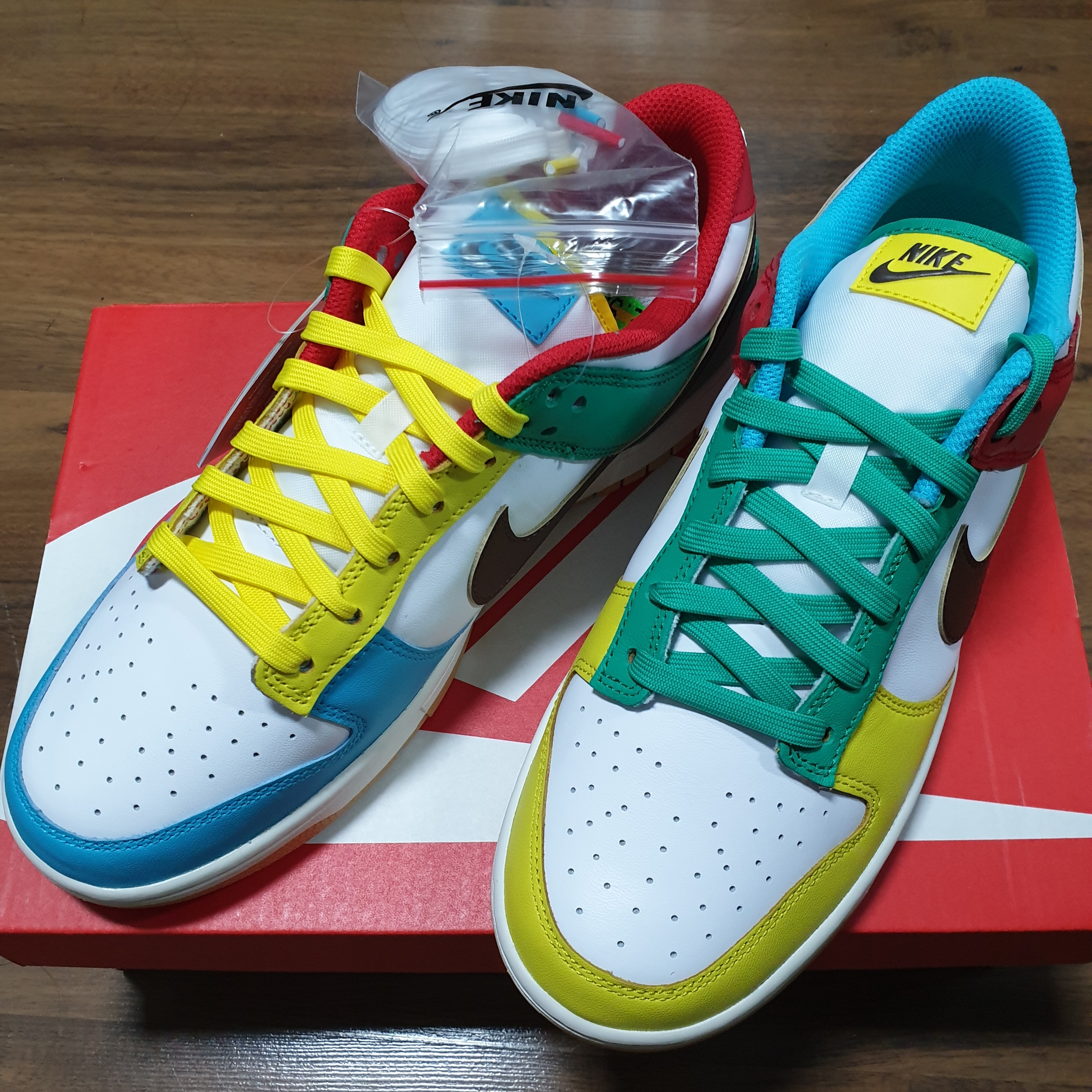 Nike Dunk Low SE Free.99 White 착용 스타일 - 2