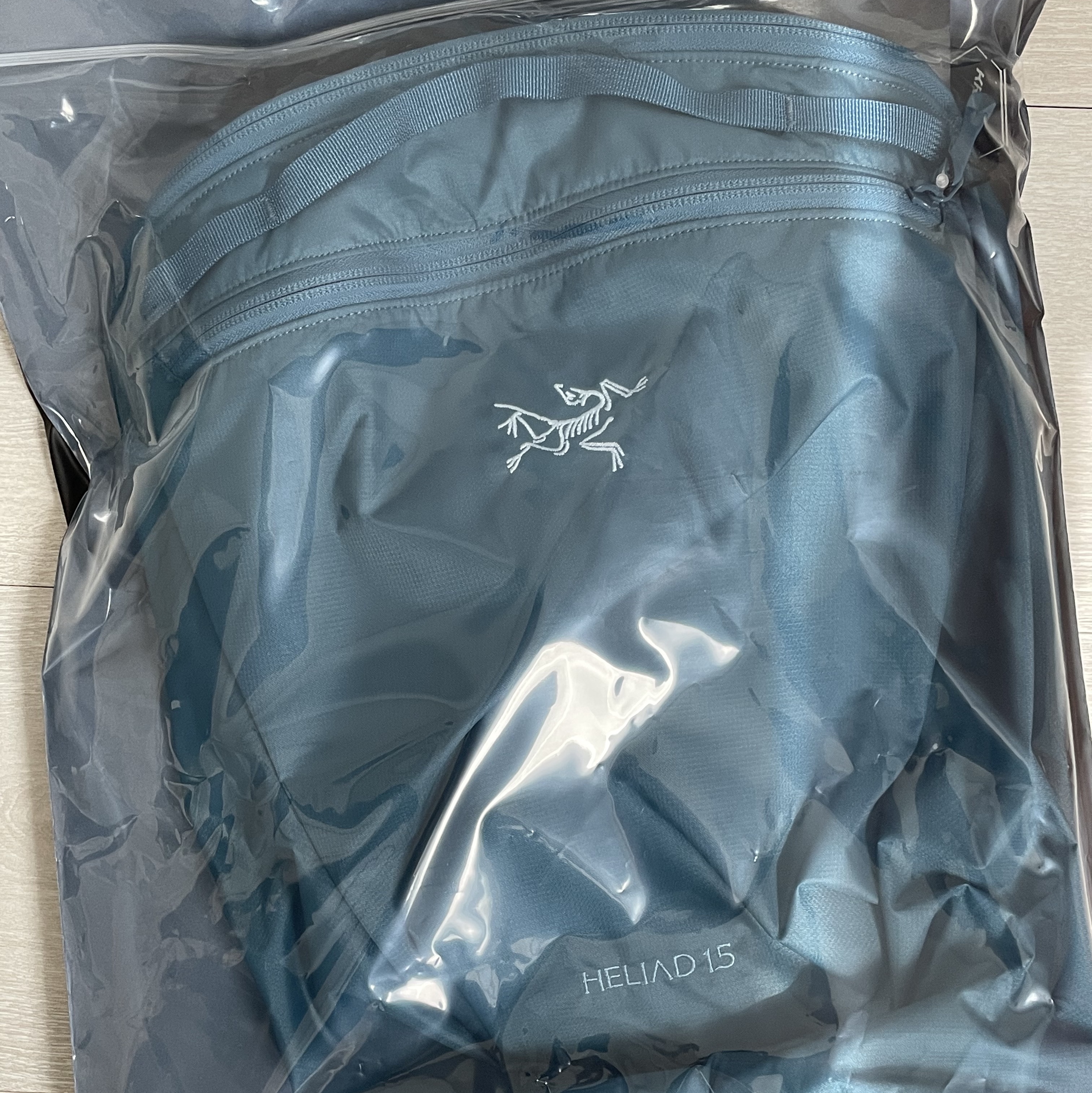 Arc'teryx Heliad 15 Backpack Serene 착용 스타일