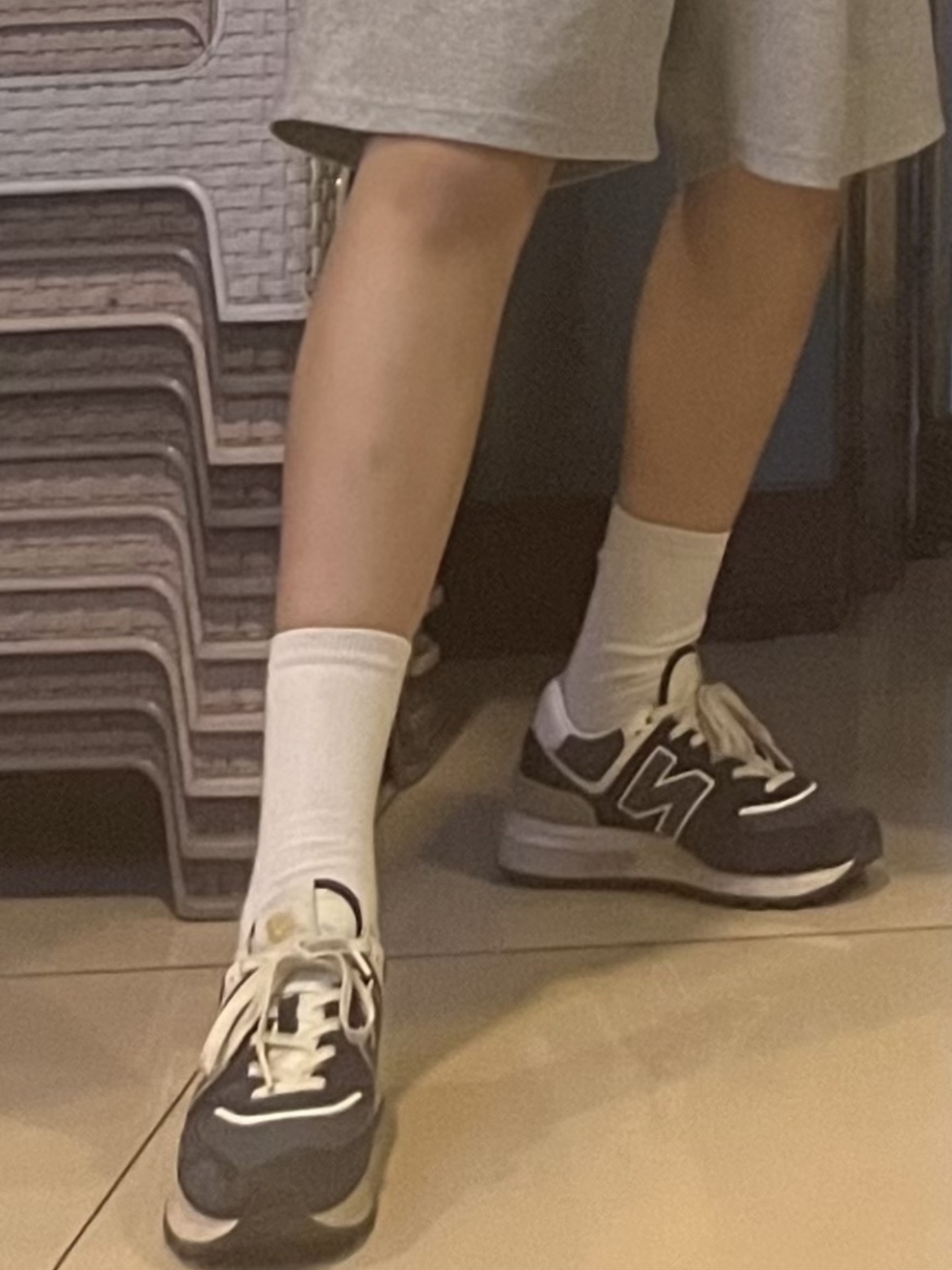 New Balance 574 Legacy Navy 착용 스타일