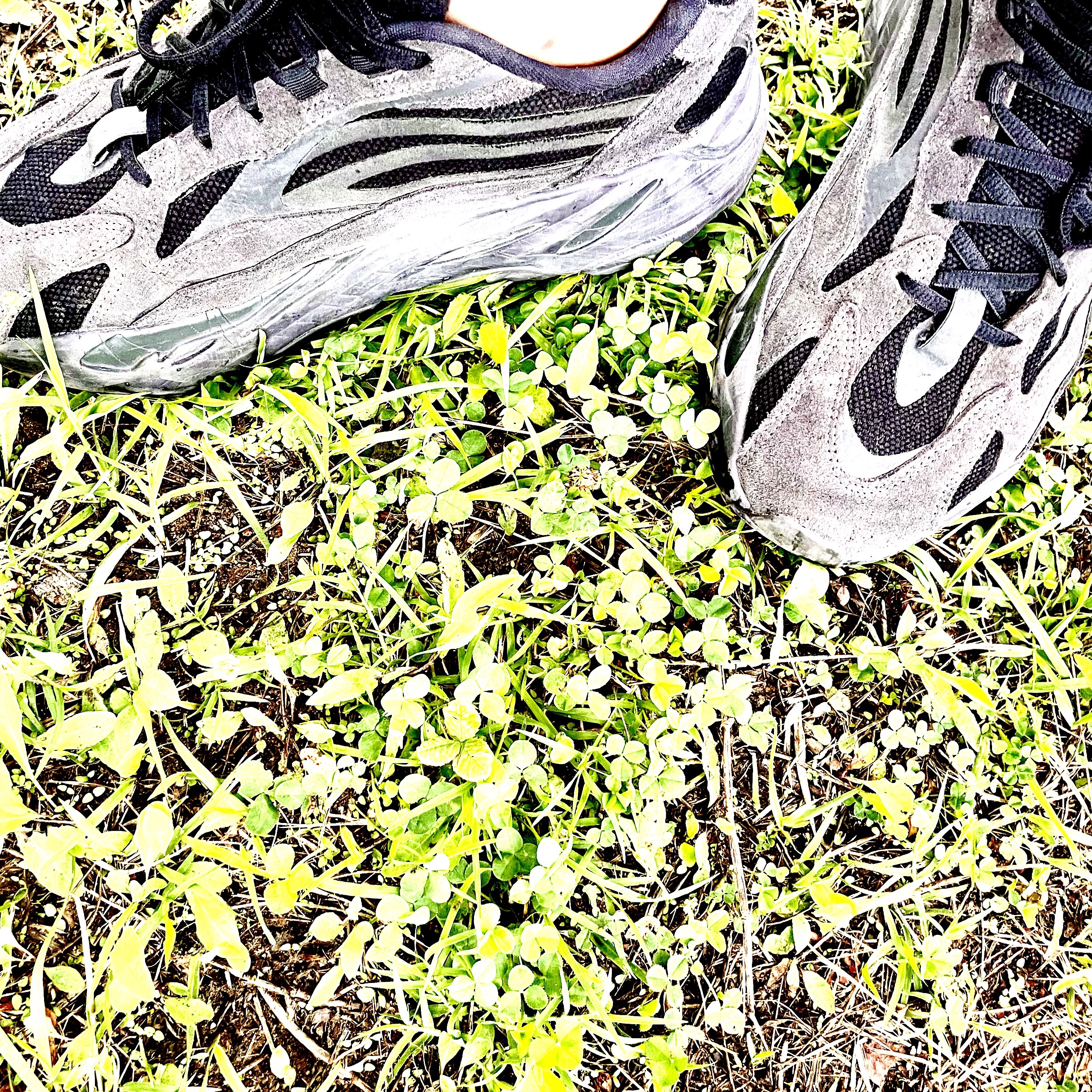 Adidas Yeezy Boost 700 V2 Vanta 2019 착용 스타일