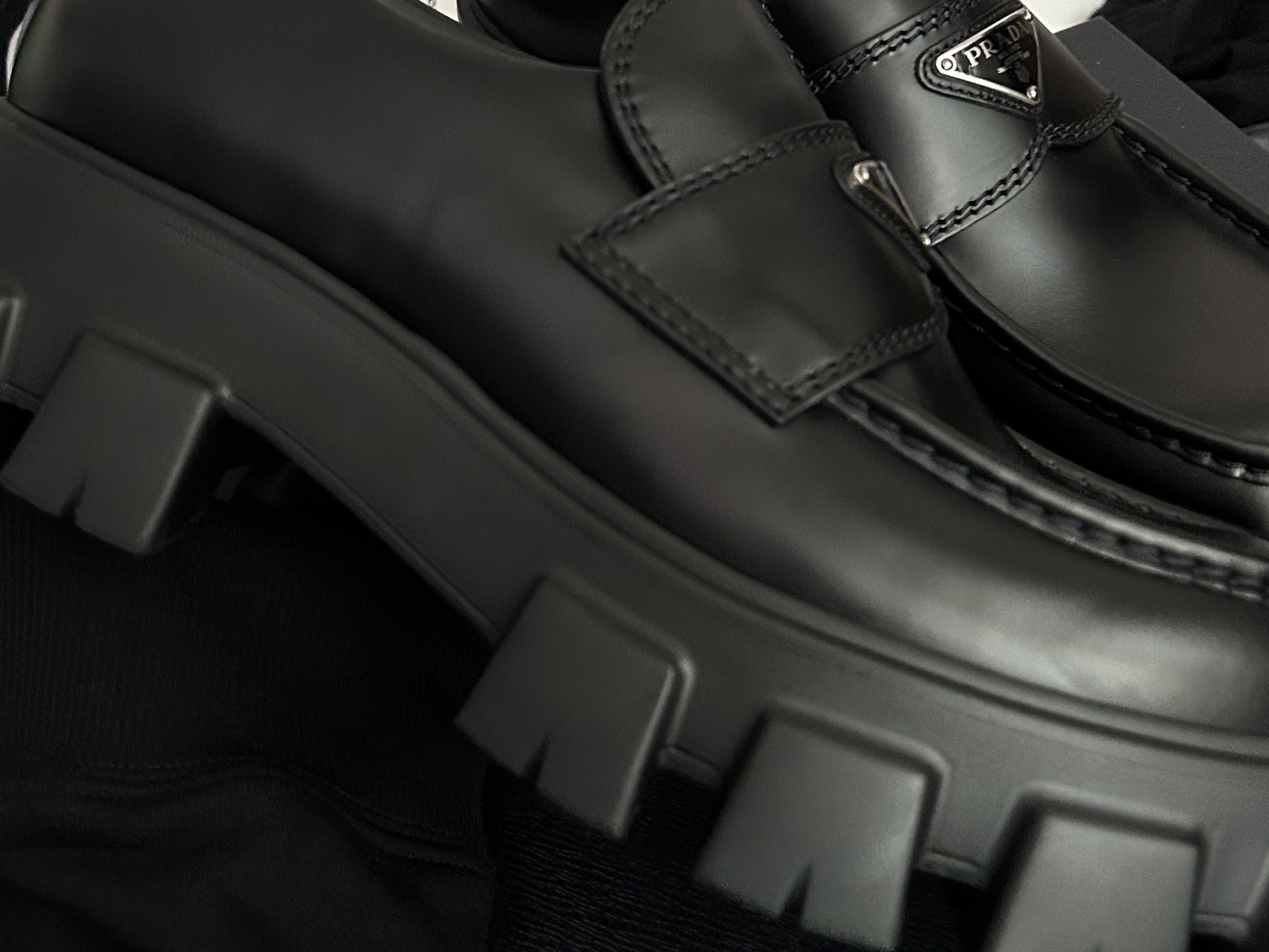 Prada Monolith Brushed Leather Loafers Black 착용 스타일 - 2