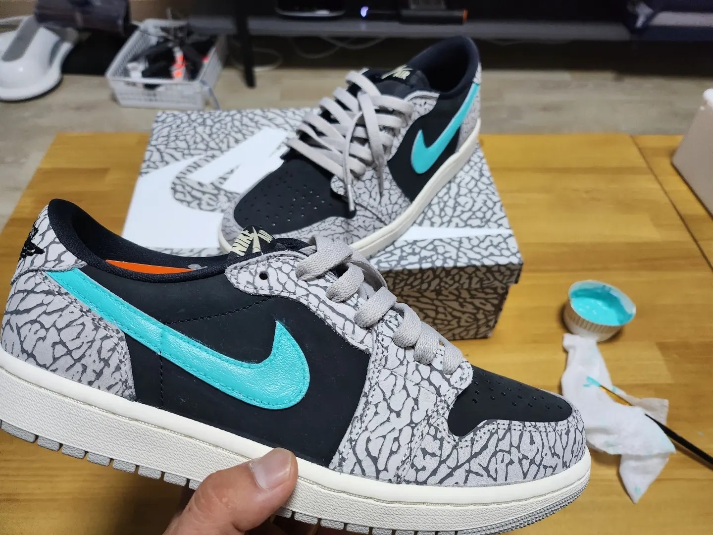 Jordan 1 Retro Low OG Black Cement 착용 스타일 - 2