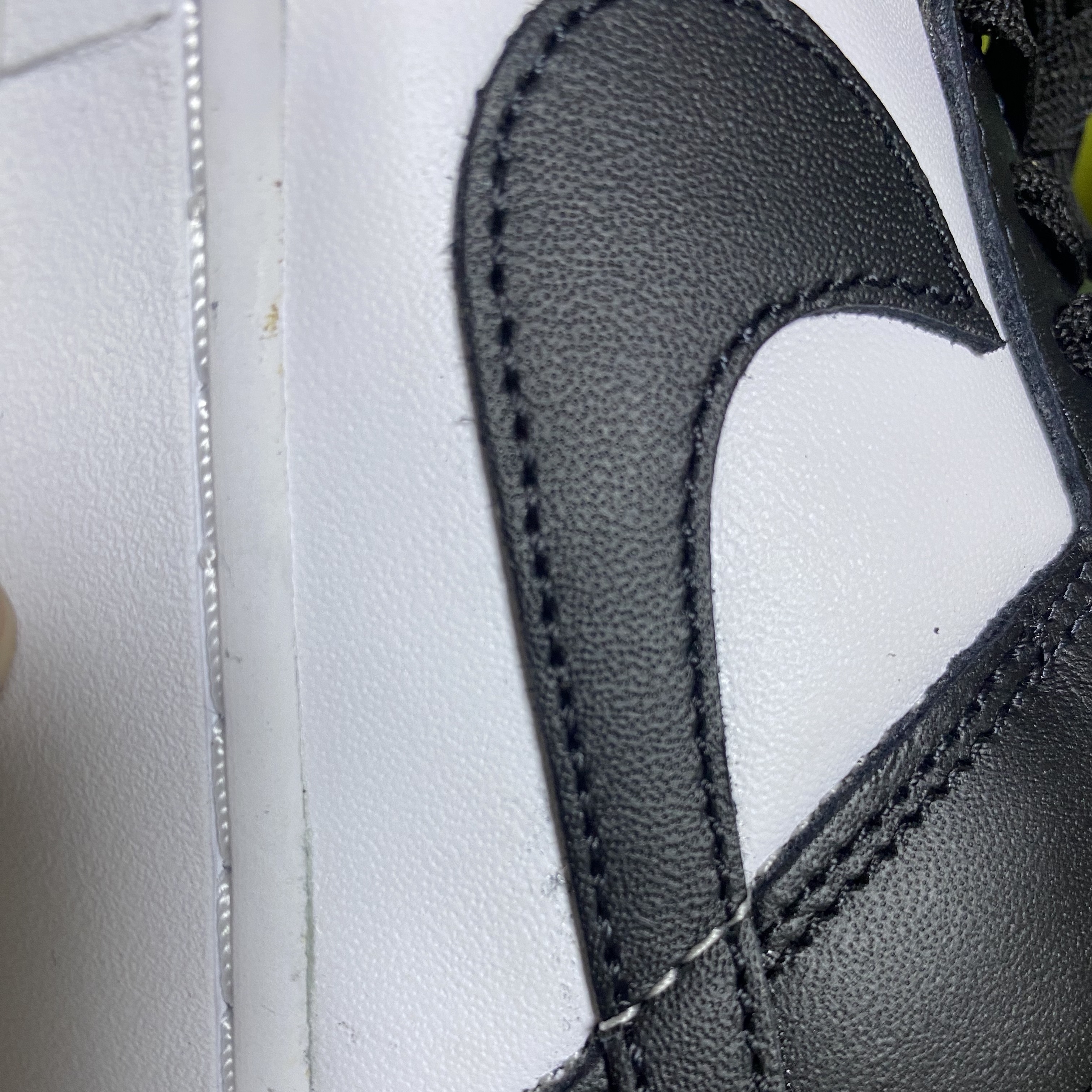 Nike Dunk Low Retro Black 착용 스타일 - 2