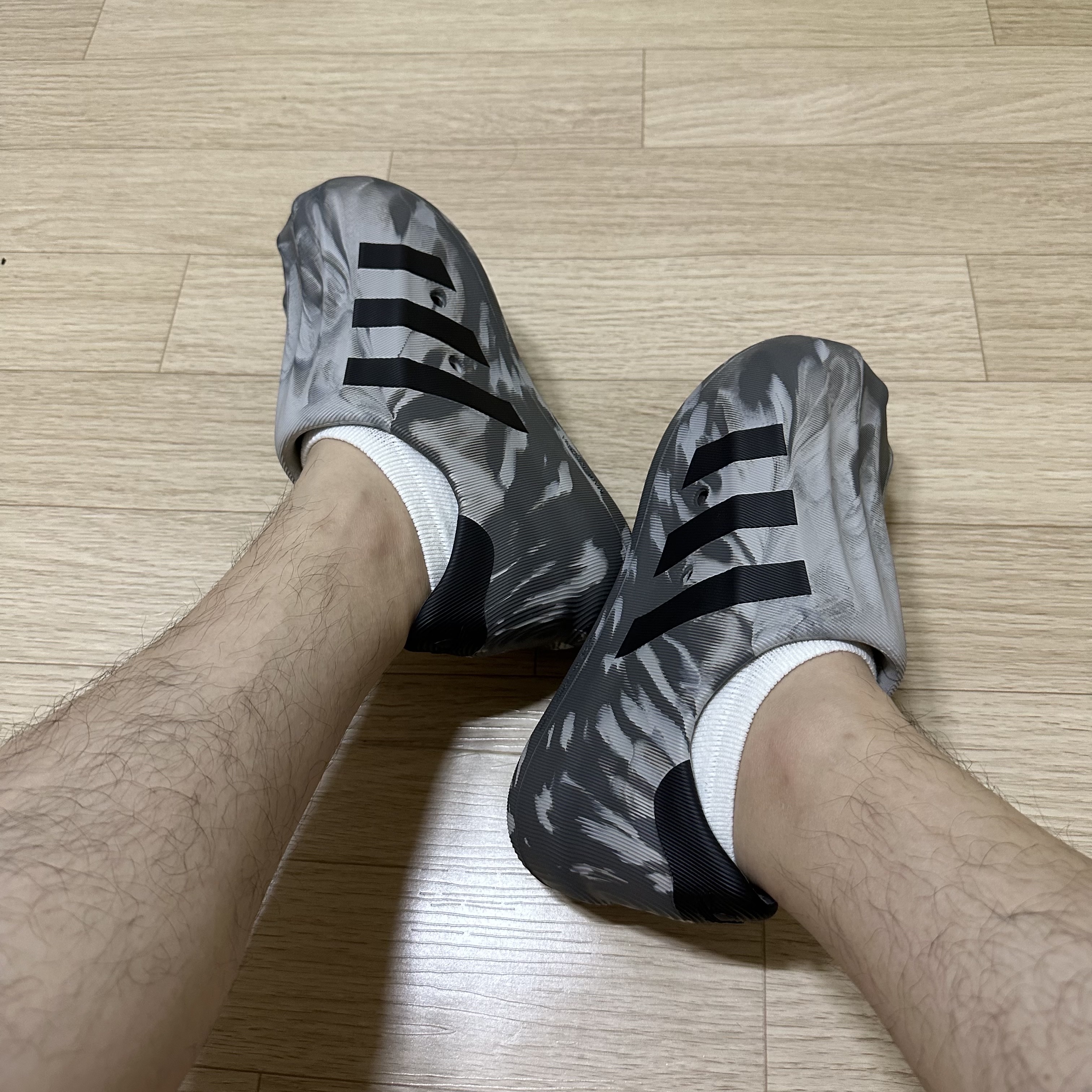 Adidas Adifom Superstar Clear Granite 착용 스타일