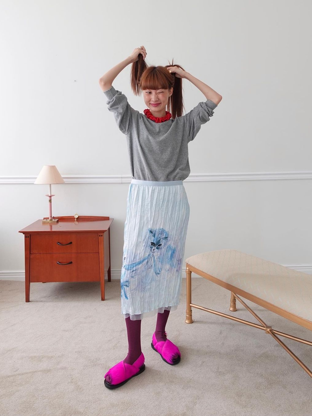 (W) Marni Calfskin Long Hair Fussbett Sandal Fuchsia 착용 스타일