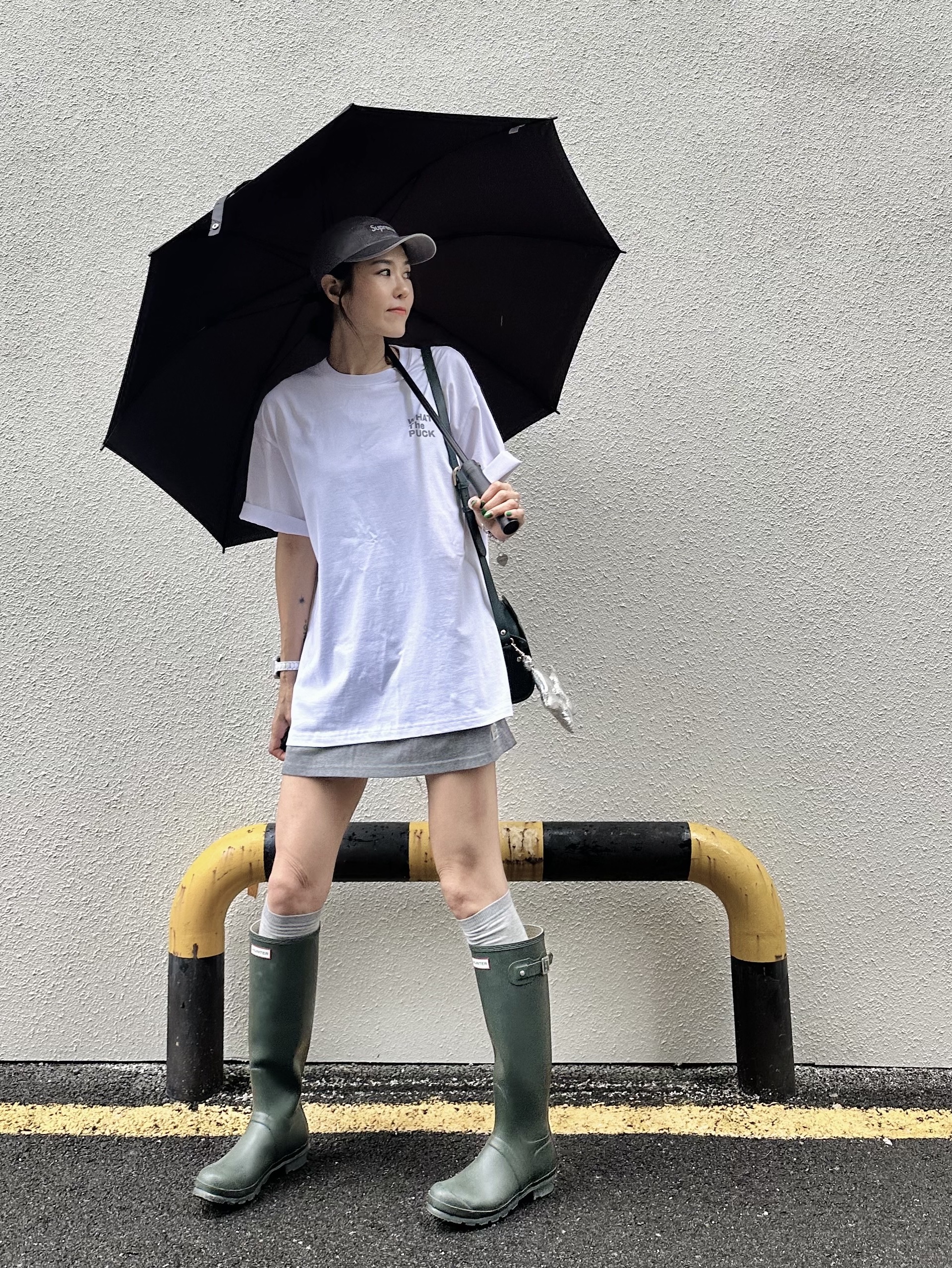 Hunter Women Original Tall RainBoots Hunter Green, Supreme Washed Chino Twill Camp Cap Grey - 22SS 착용 스타일 - 3