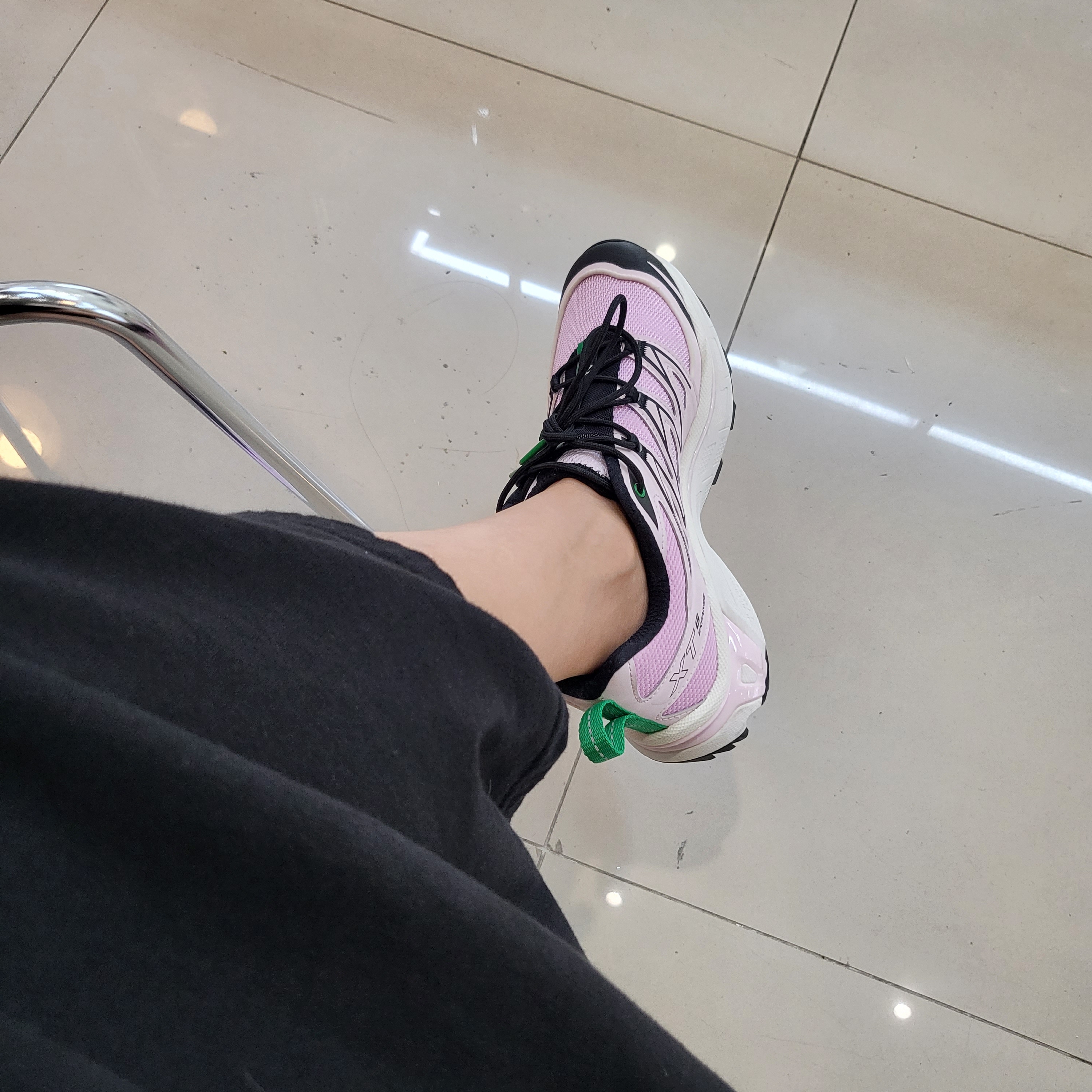 Salomon x Sandy Liang XT-6 Expanse Cradle Pink 착용 스타일