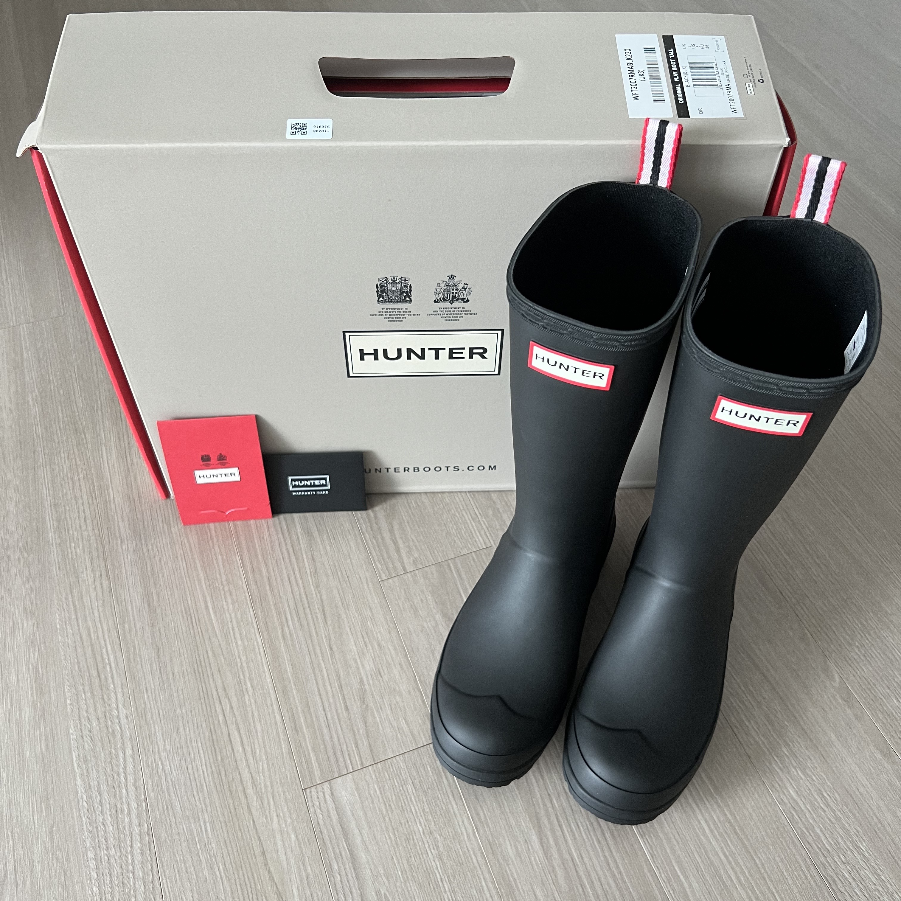 (W) Hunter Play Tall Wellington Rain Boots Black 착용 스타일