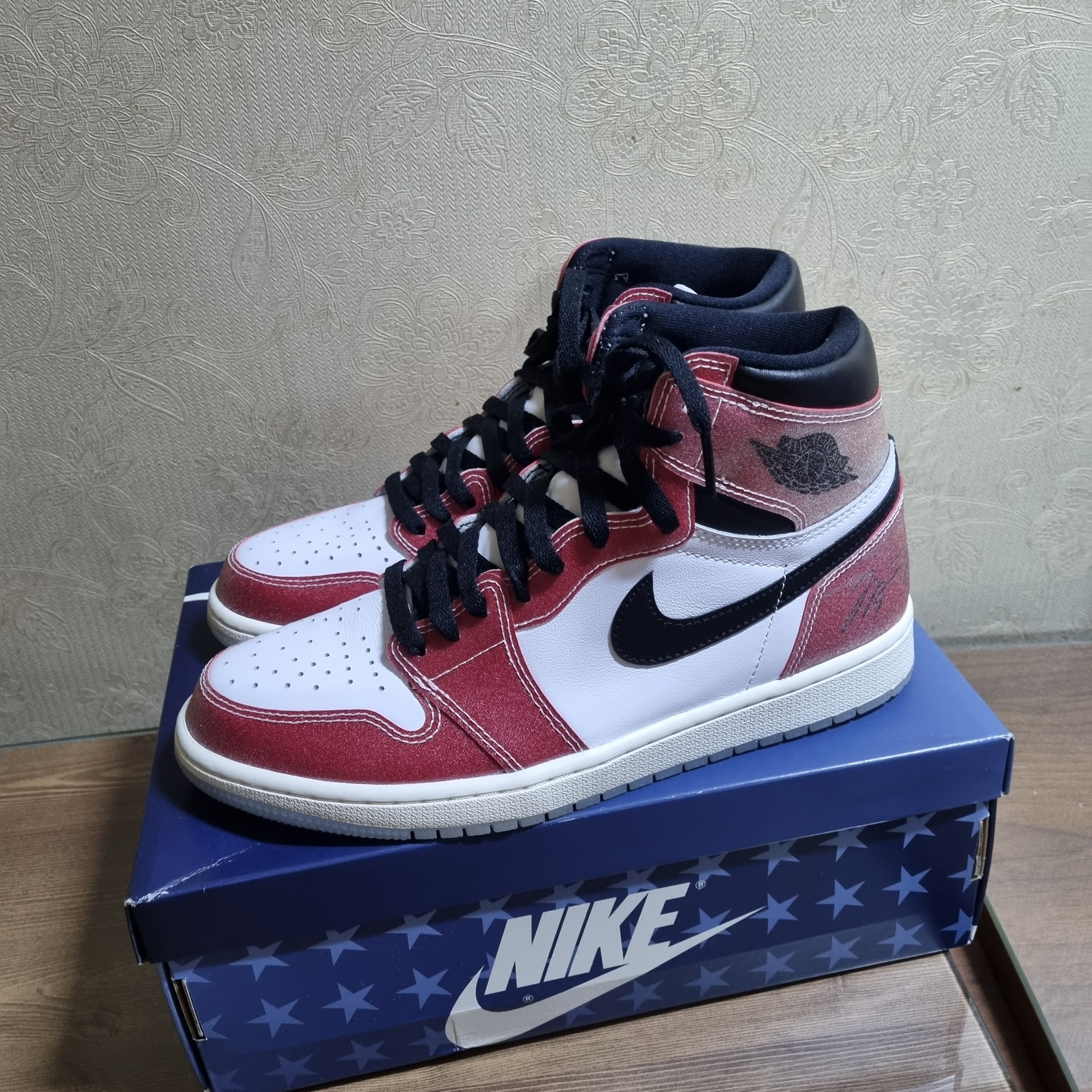 Jordan 1 x Trophy Room Retro High OG SP Chicago 착용 스타일