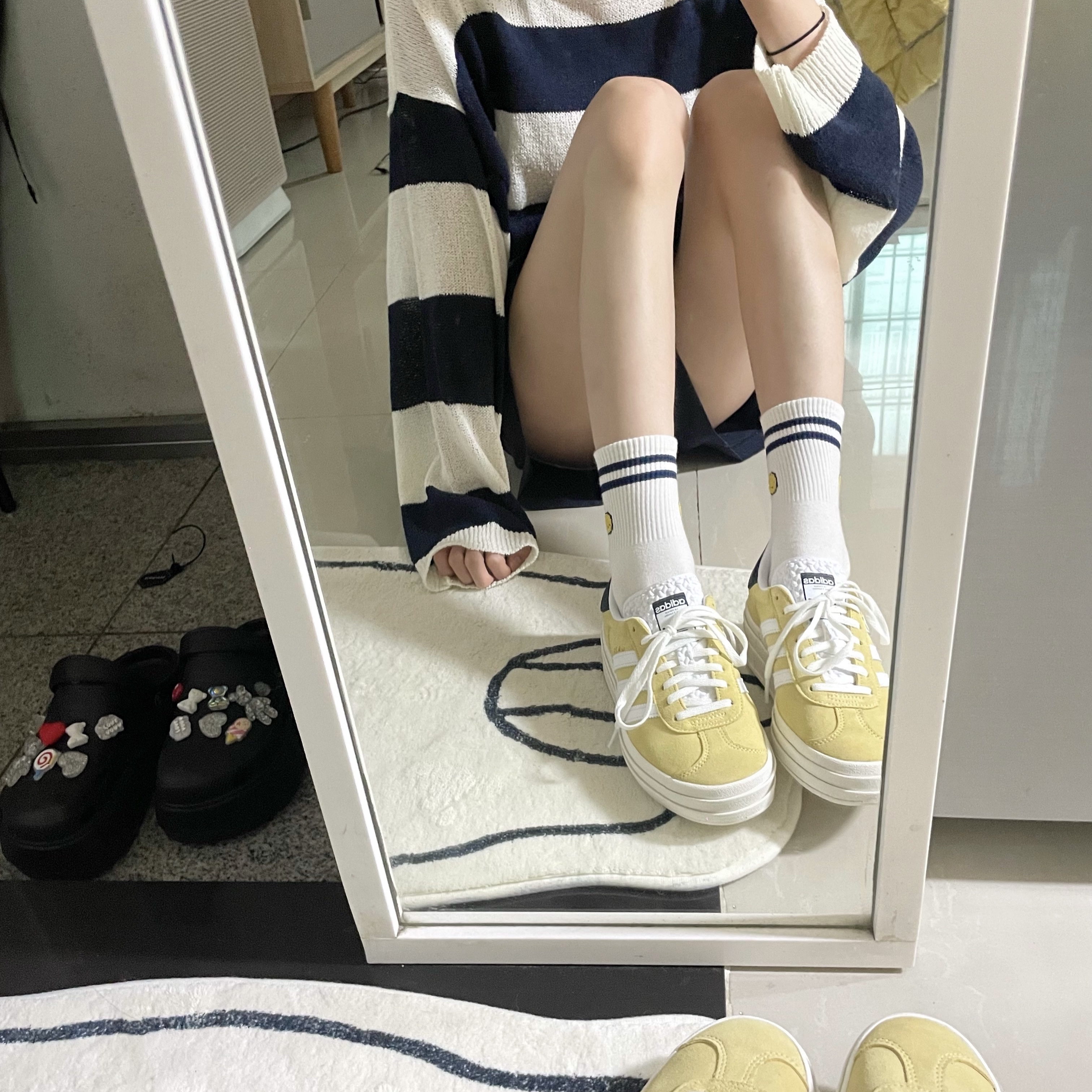 (W) Adidas Gazelle Bold Almost Yellow Cloud White 착용 스타일 - 2