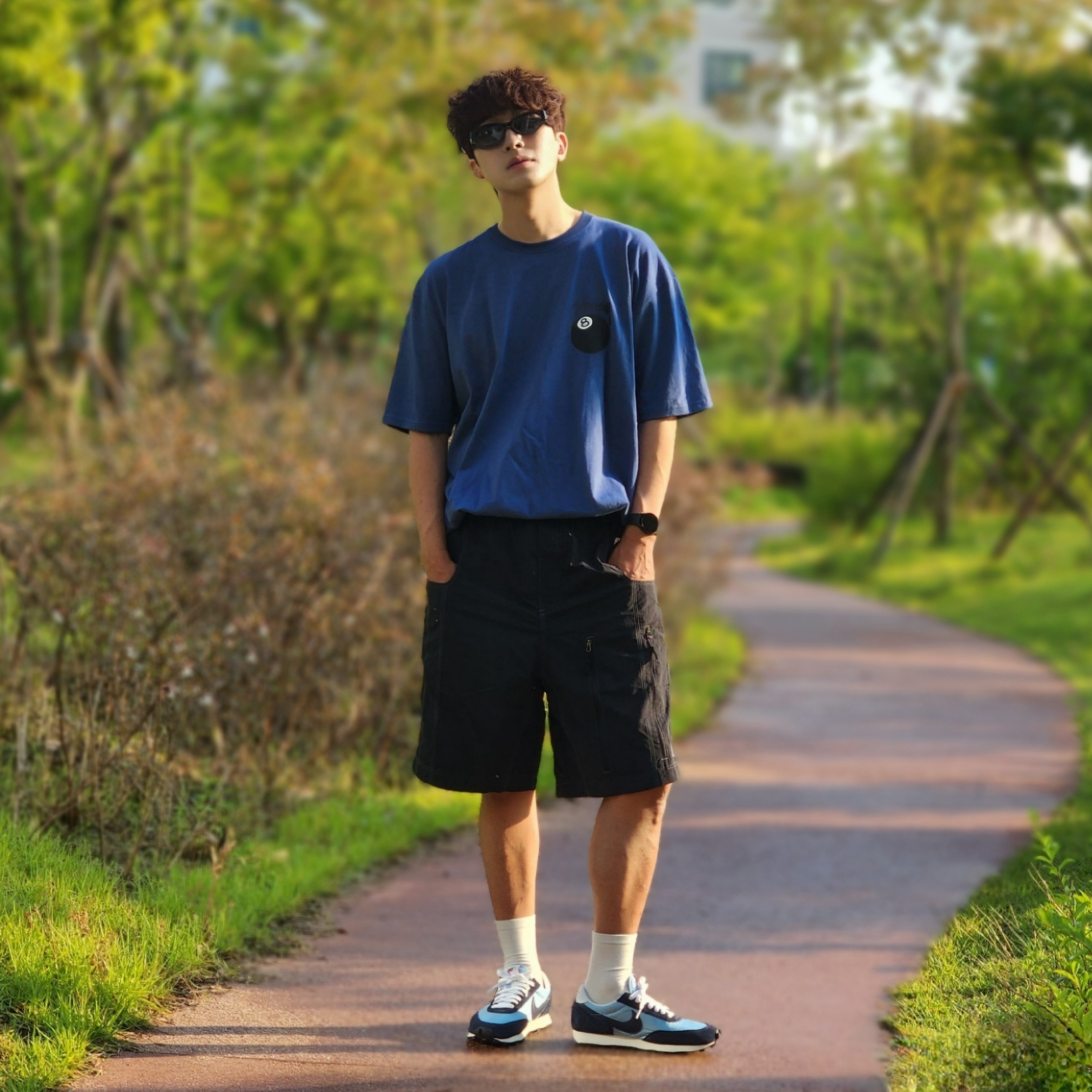 Stussy 8 Ball T-Shirt Midnight - 22SS, Nike Daybreak Light Armory Blue 착용 스타일 - 3