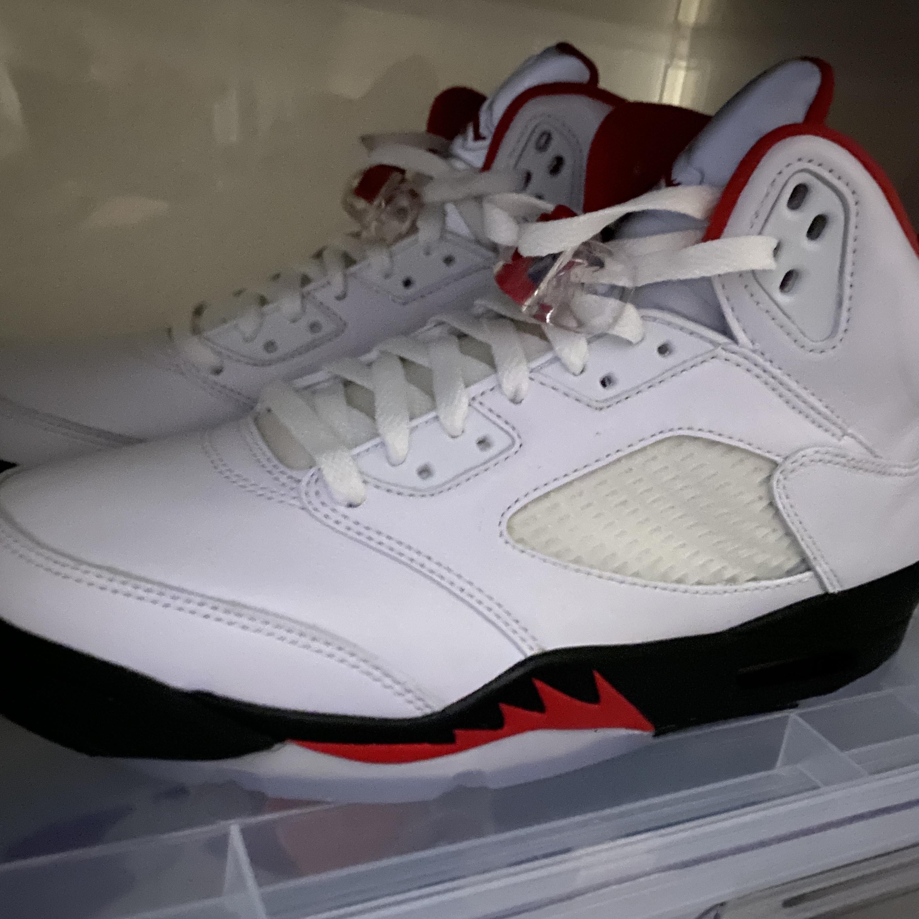 Jordan 5 Retro Fire Red Silver Tongue 2020 착용 스타일