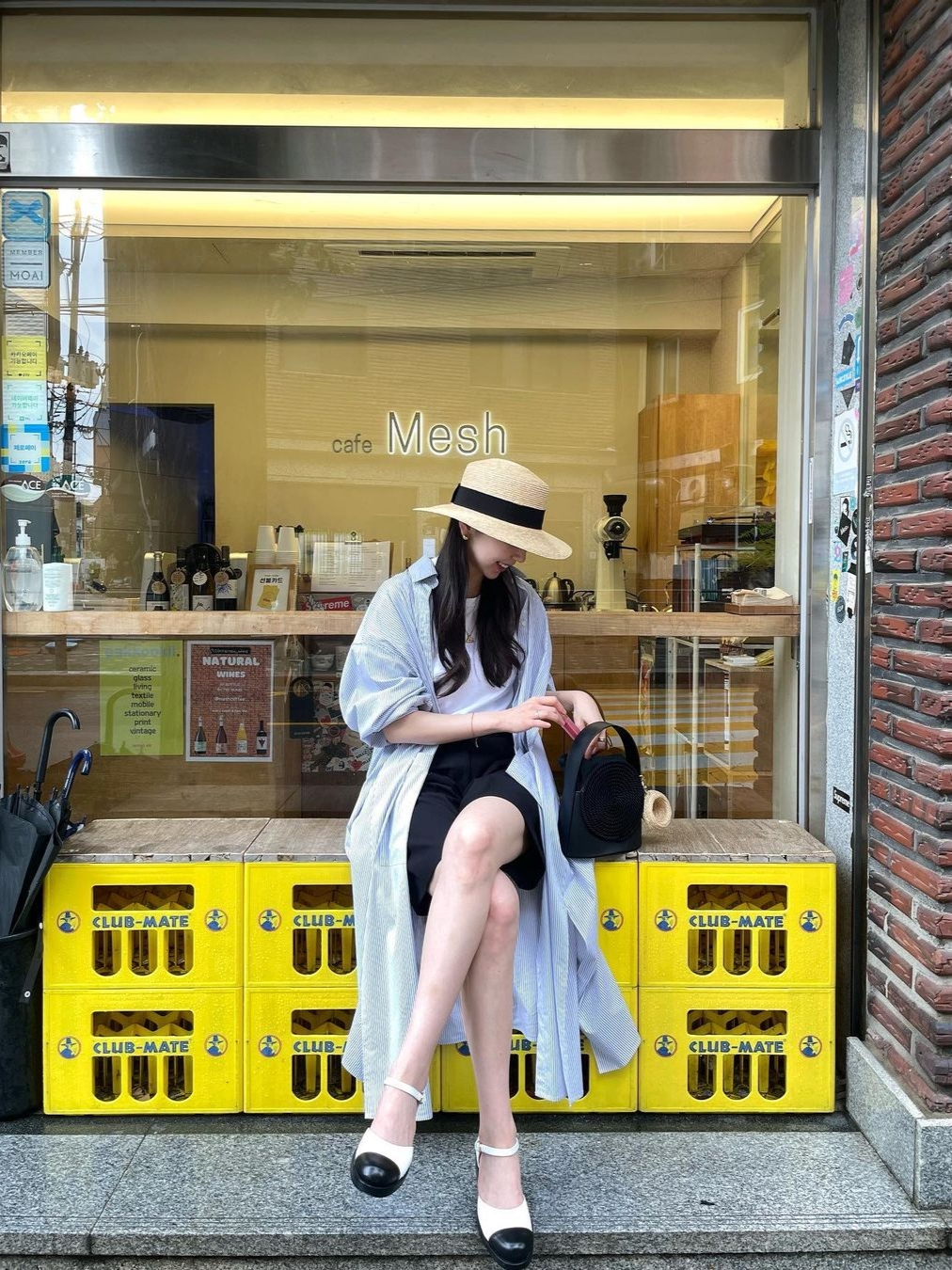 (W) Chanel Mary Jane Shiny Goatskin & White Black 착용 스타일